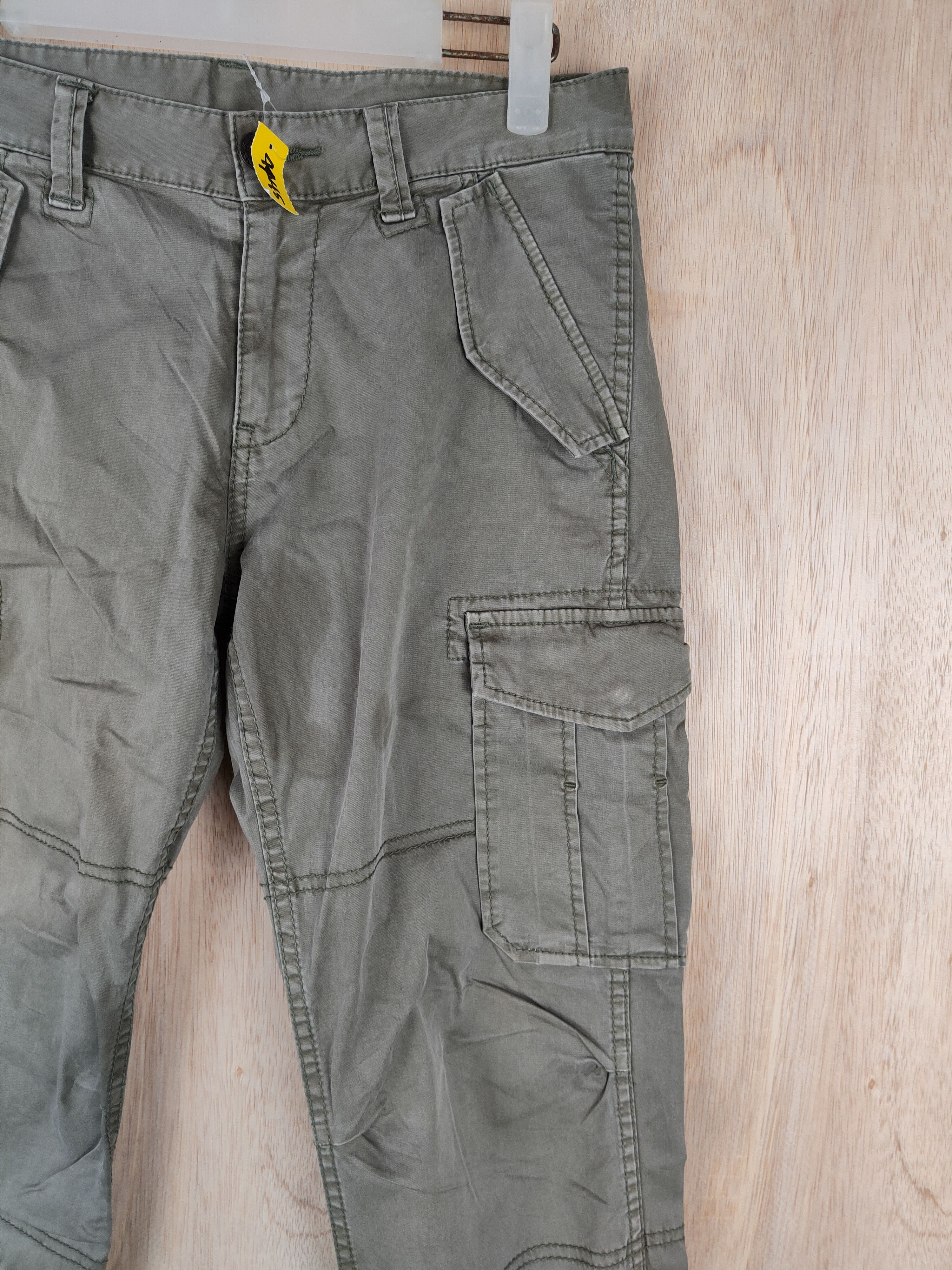 Japanese Brand × Uniqlo Uniqlo Army utility multipocket tactical Green Pant #4445 Size 25" / US 0 / IT 36 - 4 Thumbnail