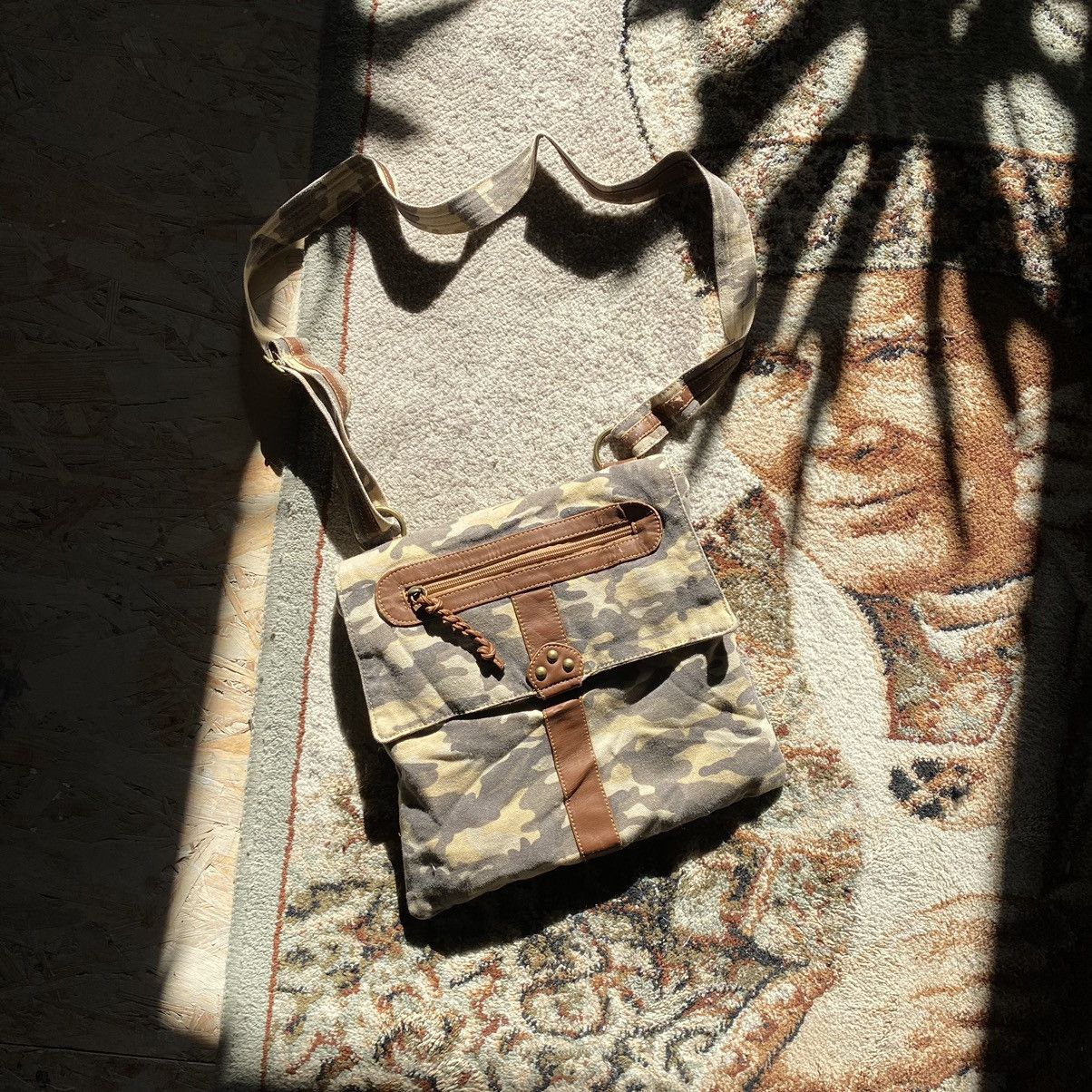 Japanese Brand VINTAGE Y2K RARE CAMO JAPANESE MILITARY CROSSBODY BAG Size ONE SIZE - 2 Thumbnail