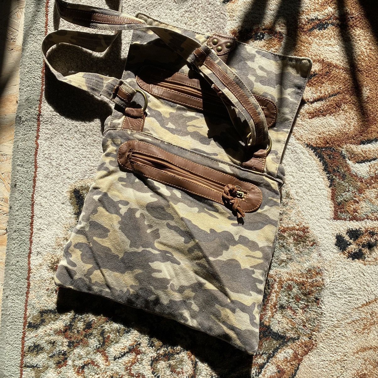 Japanese Brand VINTAGE Y2K RARE CAMO JAPANESE MILITARY CROSSBODY BAG Size ONE SIZE - 6 Thumbnail