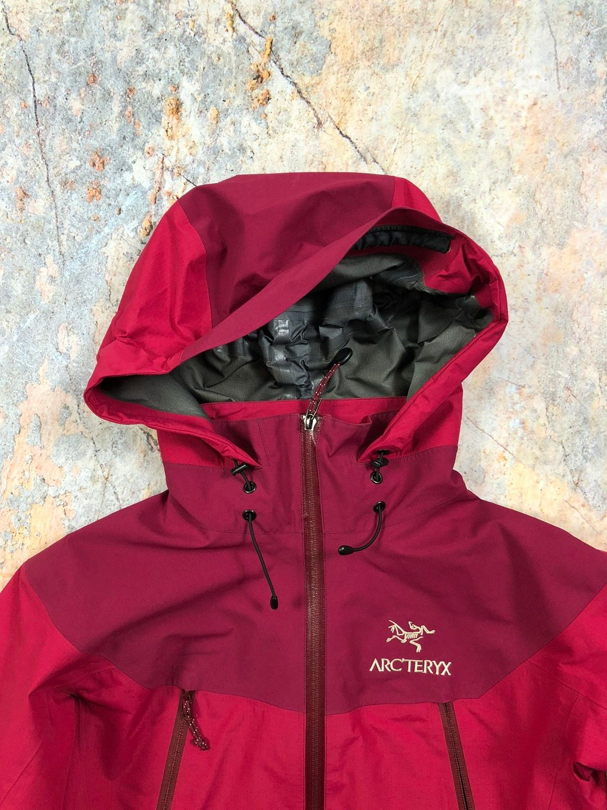 Pre-owned Arc'teryx Red Gore Tex Jacket