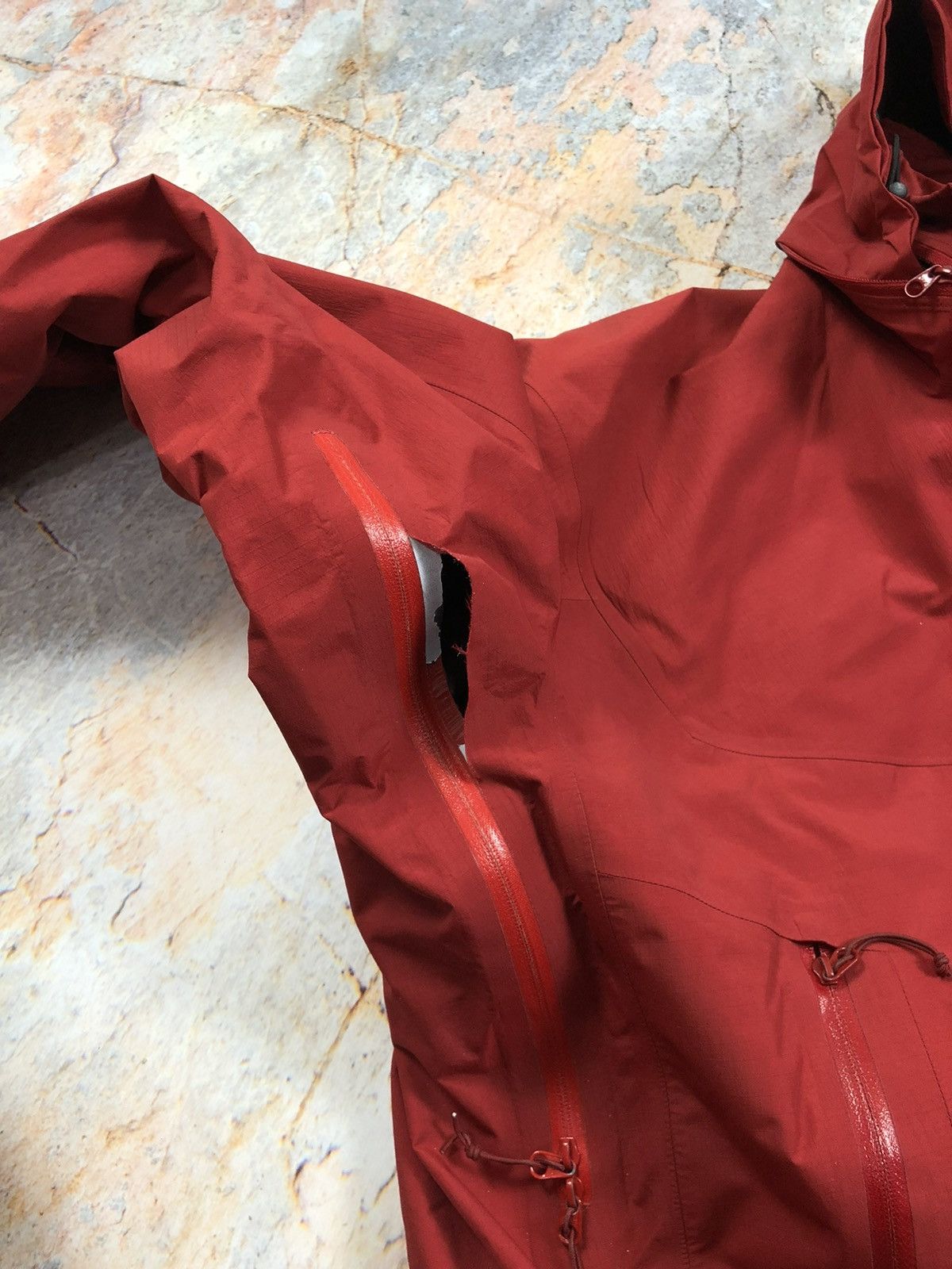 Arc'teryx Arcteryx men red gore Tex jacket Size US XL / EU 56 / 4 - 6 Thumbnail