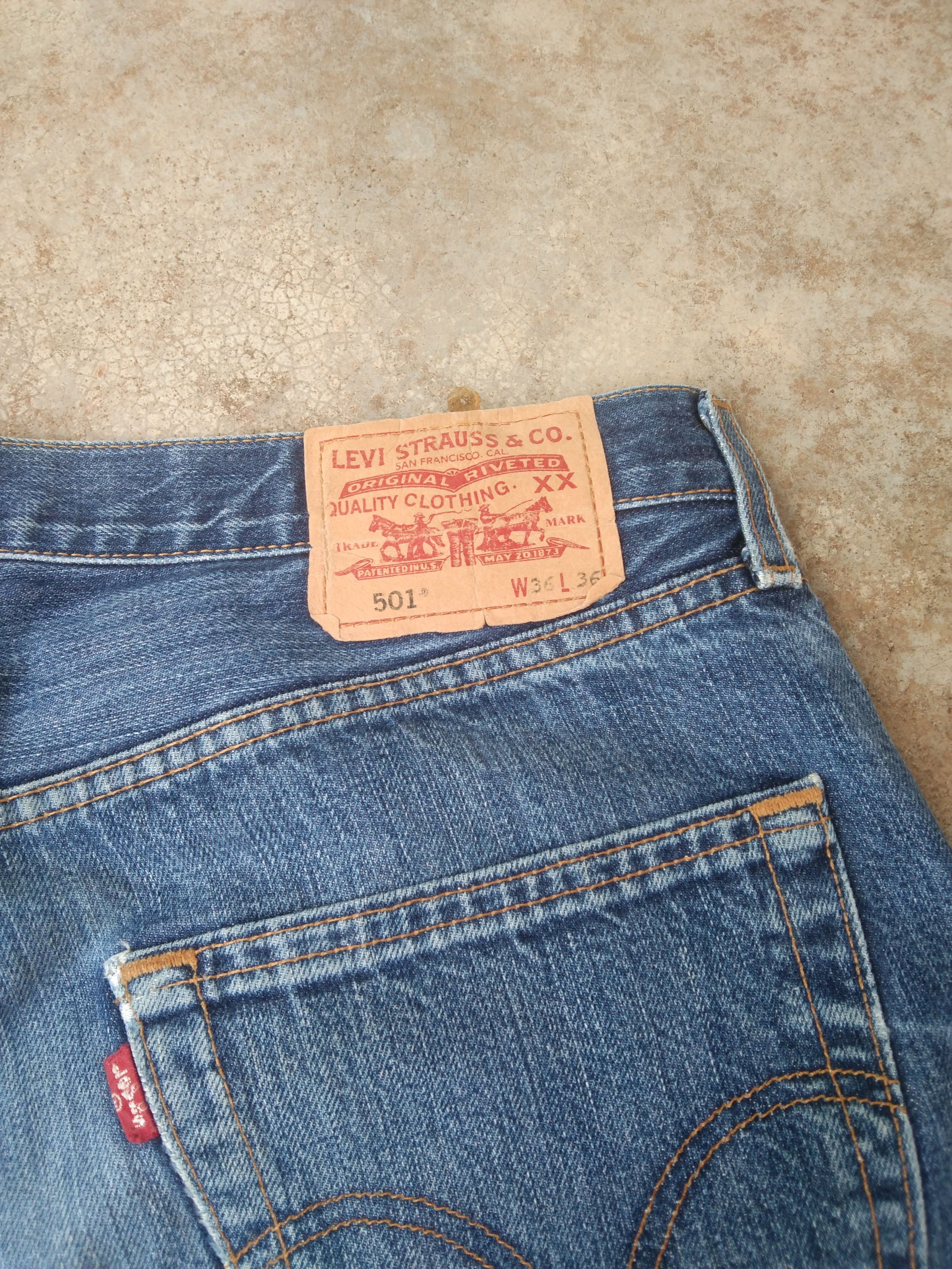 Levi's Vintage Levi's 501 Faded Blue Distressed Jeans 36x30 Size US 36 / EU 52 - 4 Thumbnail