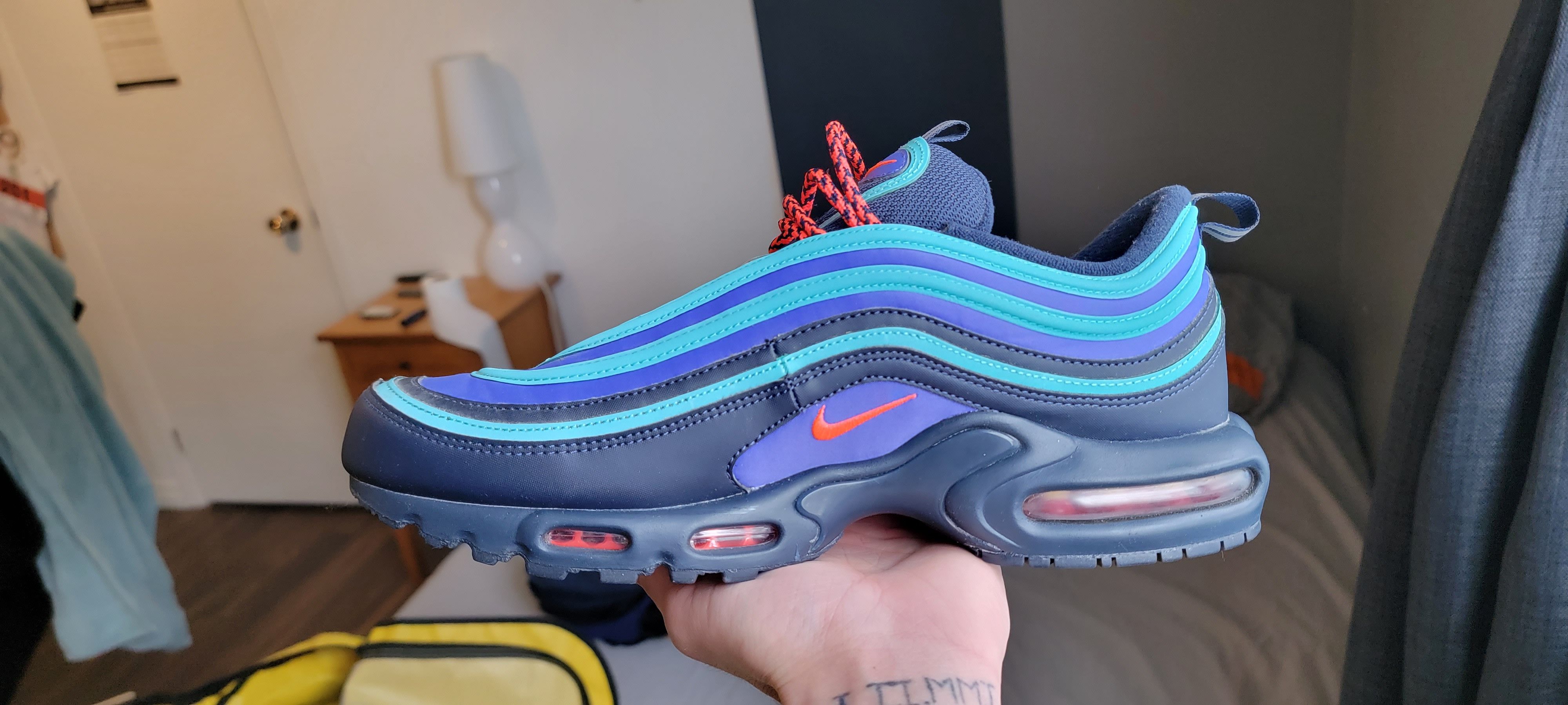 Nike air max plus discover your air