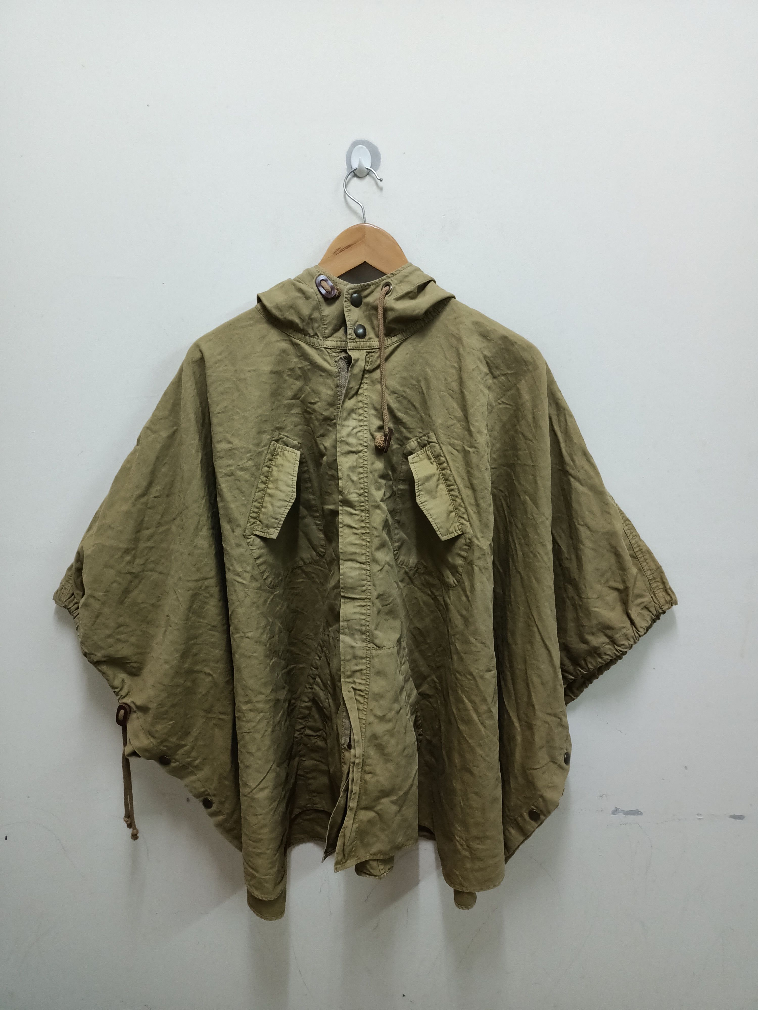 Japanese Brand Journal Standard Japan cloaks Size US L / EU 52-54 / 3 - 1 Thumbnail
