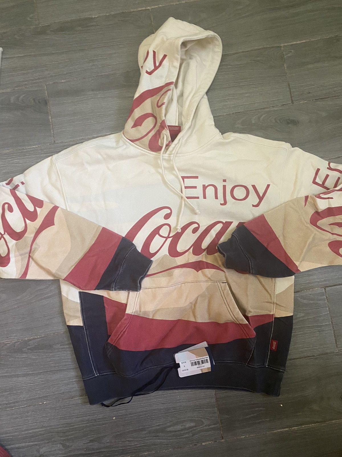 Kith Kith X Coca Cola Mountains Hoodie Size US S / EU 44-46 / 1 - 1 Thumbnail
