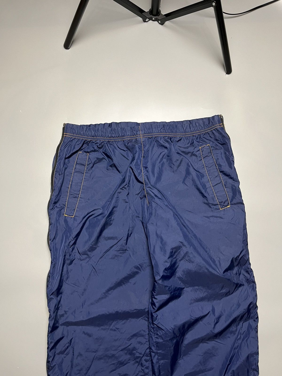 Nike Vintage Nike Nylon Track Pants Small Swoosh Logo Sz L Size US 36 / EU 52 - 3 Thumbnail