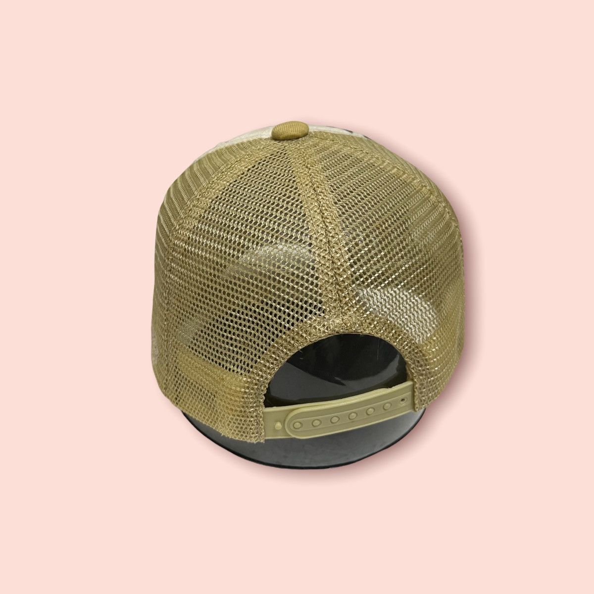 Vintage DISTRESSED SURF BUS MEET VINTAGE PEAKABOO TRUCKER SNAPBACK Size ONE SIZE - 6 Thumbnail