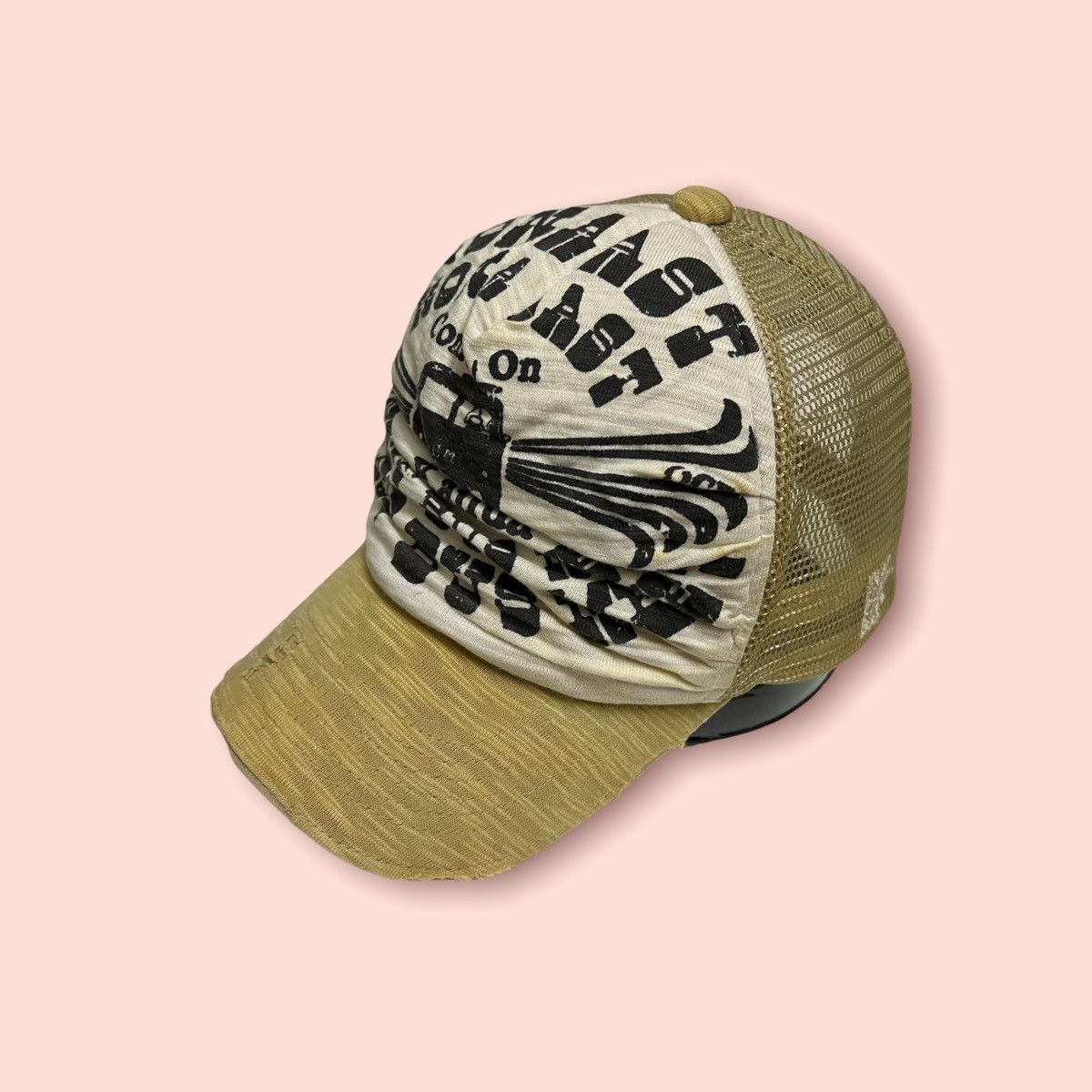 Vintage DISTRESSED SURF BUS MEET VINTAGE PEAKABOO TRUCKER SNAPBACK Size ONE SIZE - 1 Thumbnail