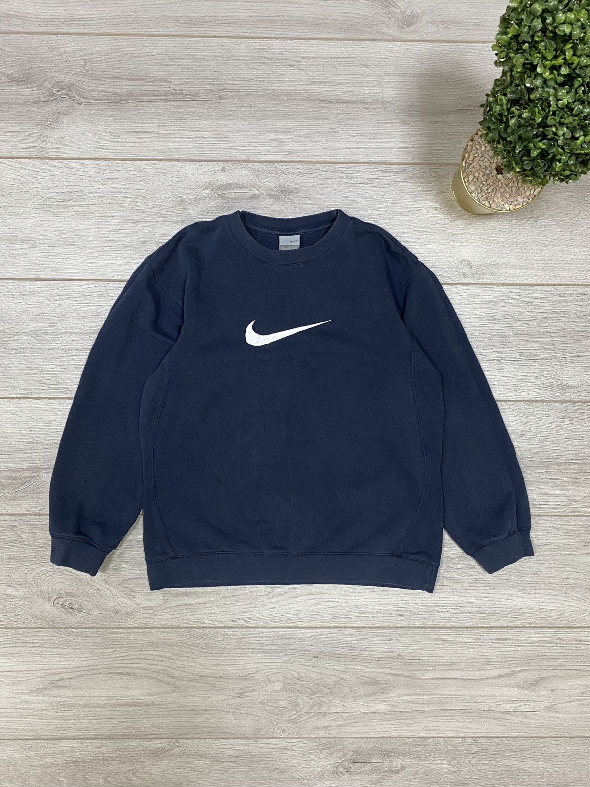 Nike Nike vintage big swoosh sweatshirt Size US S / EU 44-46 / 1 - 1 Thumbnail