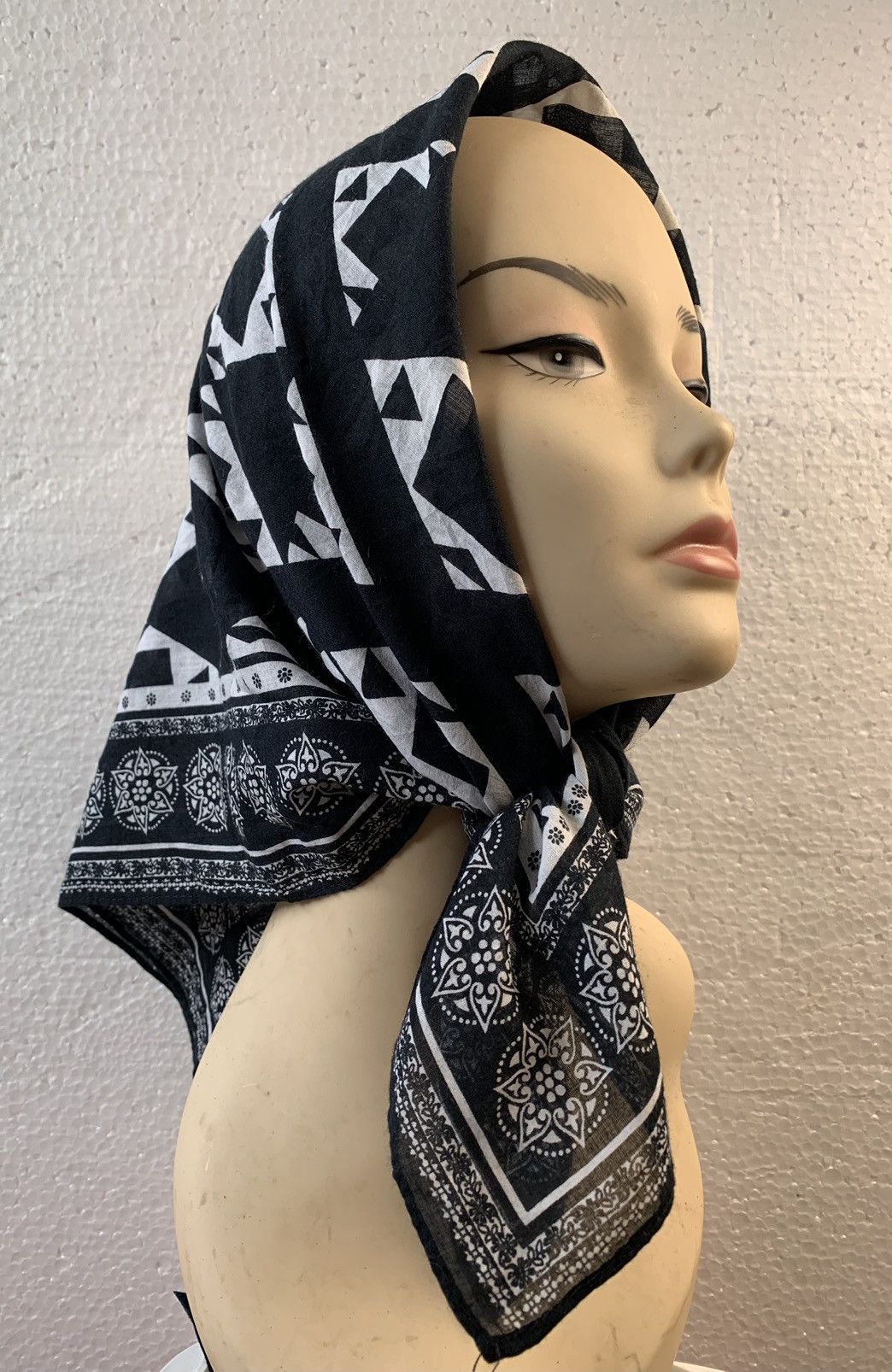 H&M HM Scarf Handkerchief Neckerchief Bandana Size ONE SIZE - 1 Thumbnail