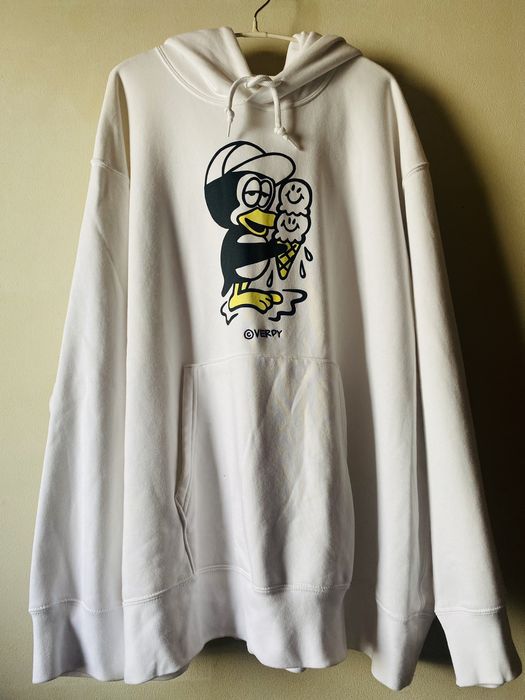 Uniqlo best sale verdy hoodie