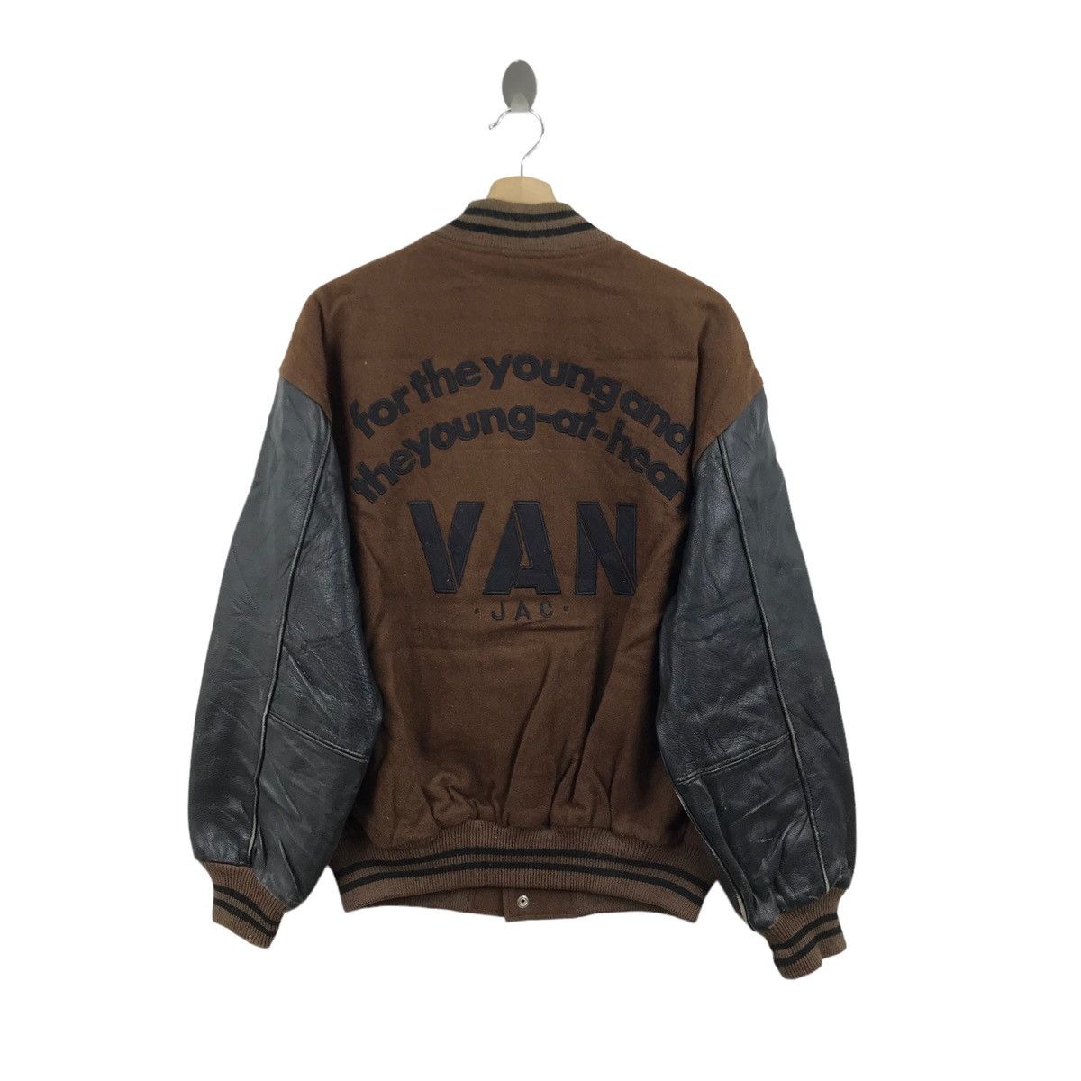 Vintage Vintage VAN JAC Varsity Jacket Leather Sleeve Streetwear Size US XL / EU 56 / 4 - 1 Thumbnail
