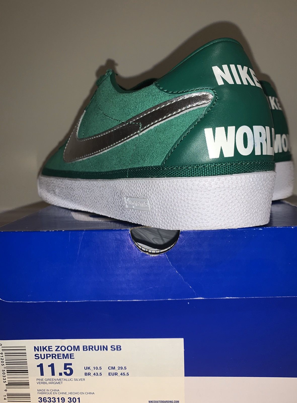 Nike × Supreme 2009 Supreme x Nike SB Bruin Green Low Size US 11.5 / EU 44-45 - 6 Thumbnail