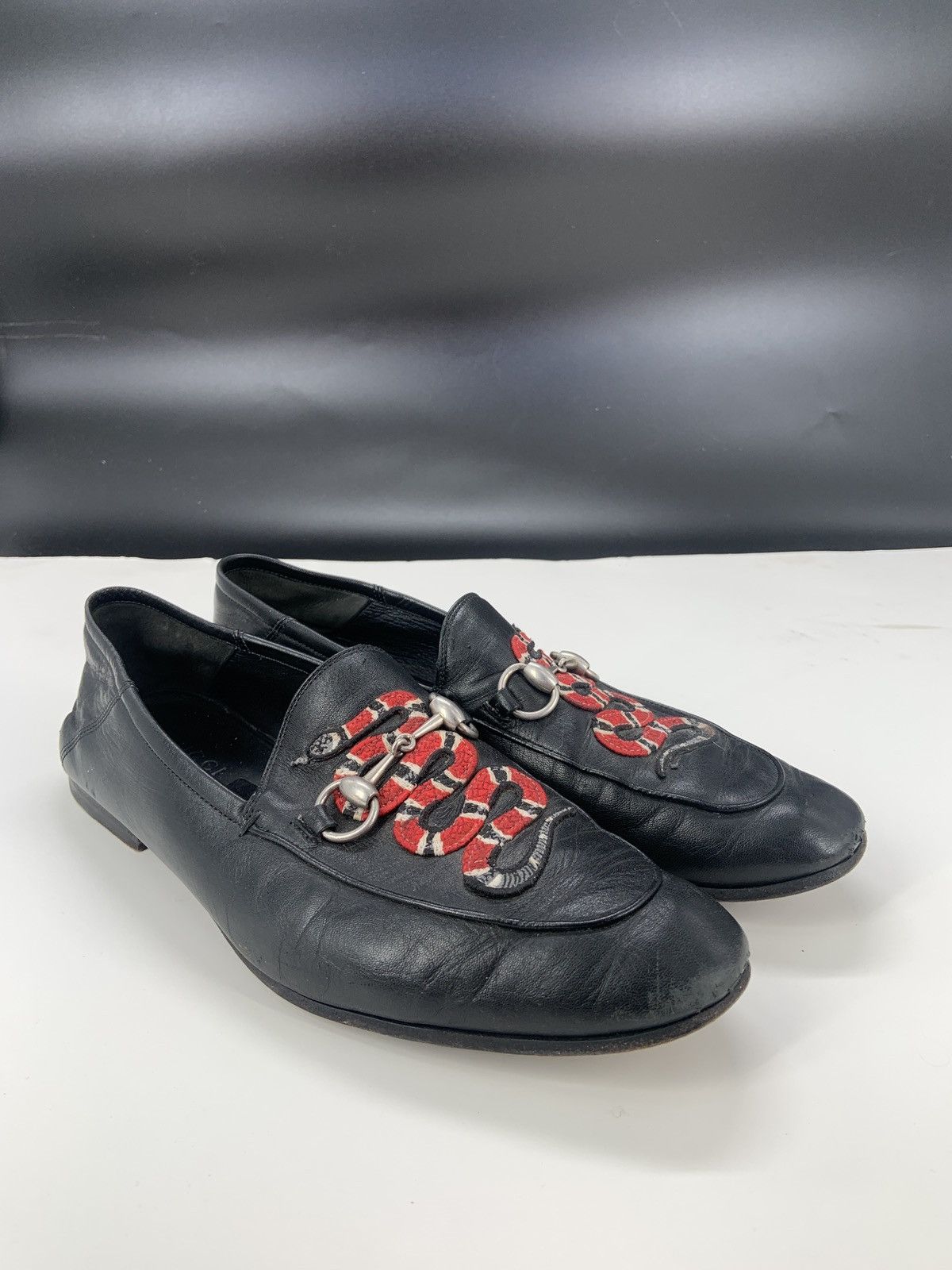 Gucci Black Loafers with Red Snake Detail Gucci Kingsnake Leather Loafers in Black for Men | Lyst main image 2
