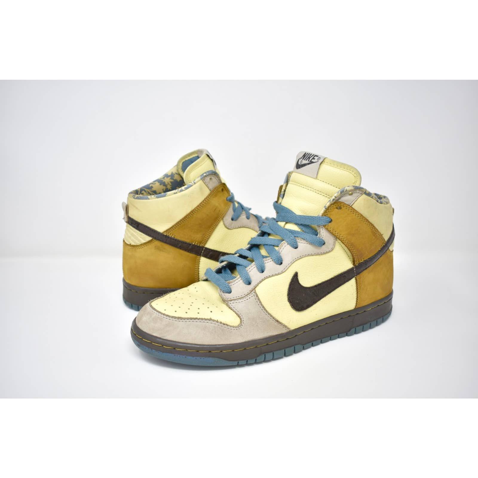 2006 Nike Dunk High “Light Sand”