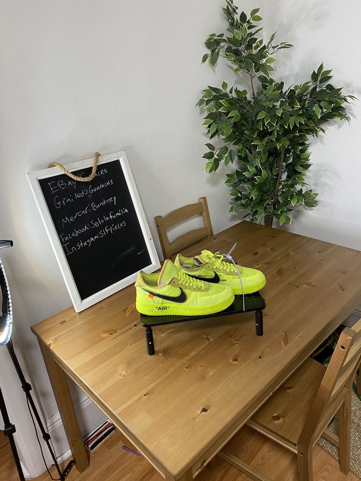 Nike x off-white Air Force 1 low volt size 9.5