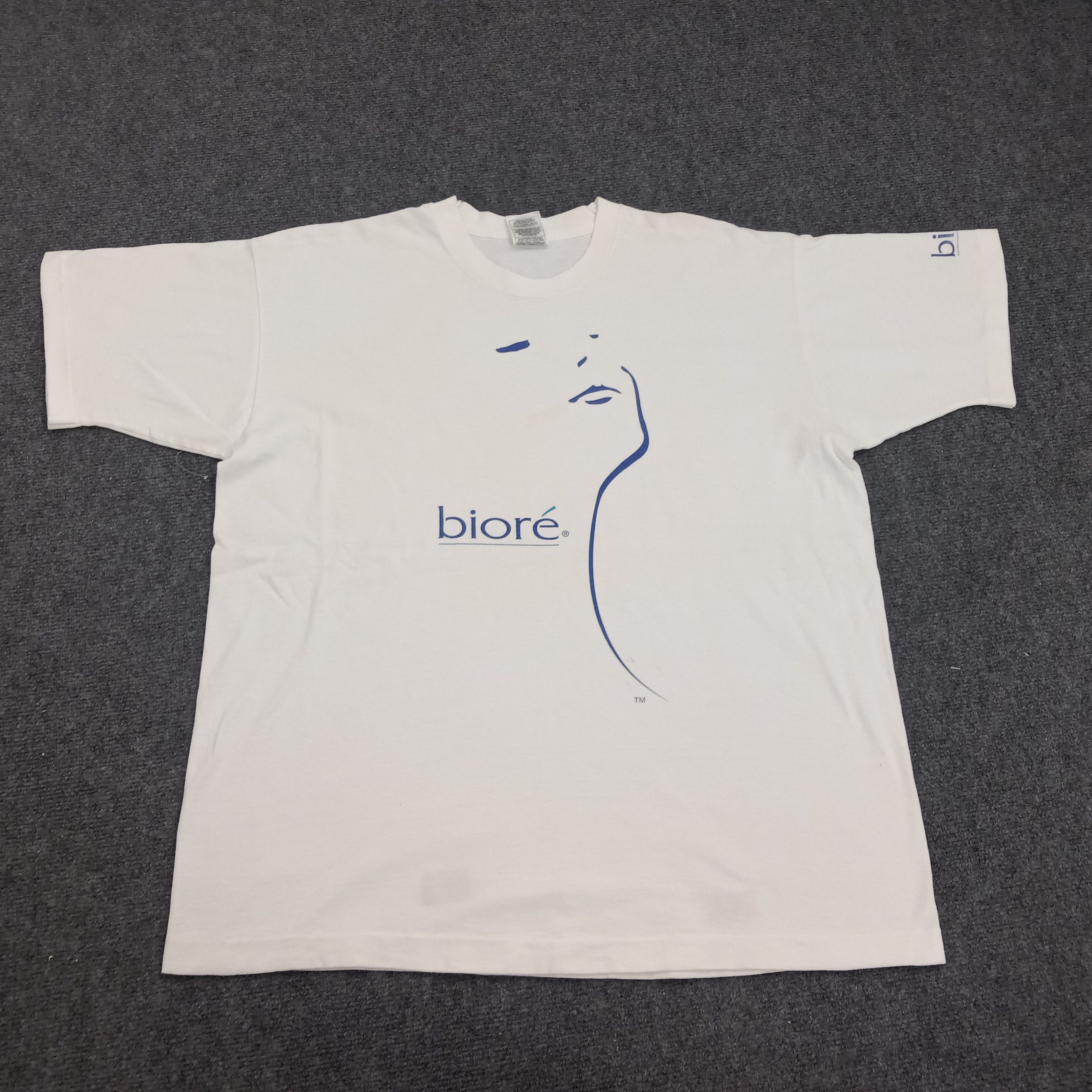 Japanese Brand BIORE Streetwear Skateboard Cosmetic Tshirt Size US XL / EU 56 / 4 - 1 Thumbnail