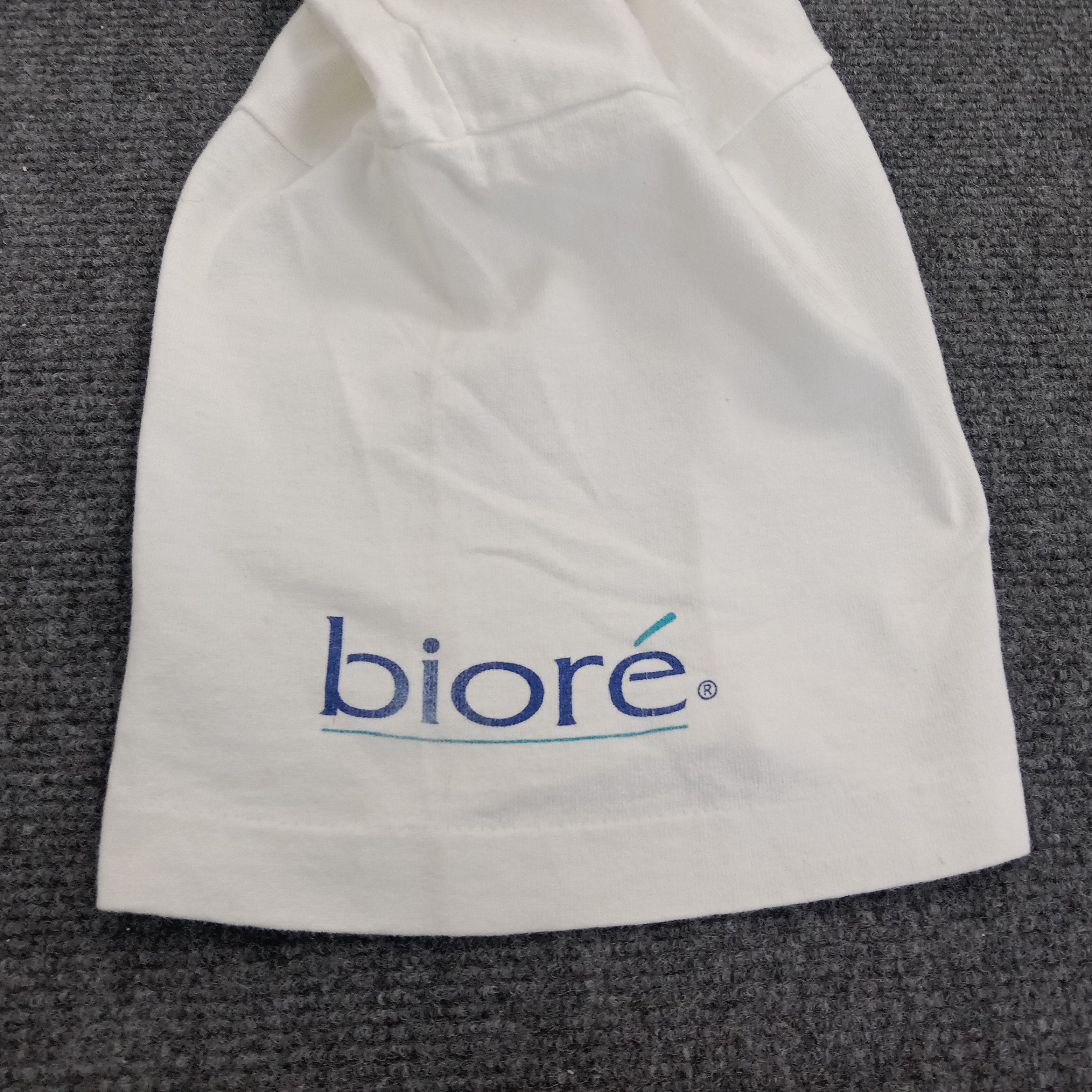 Japanese Brand BIORE Streetwear Skateboard Cosmetic Tshirt Size US XL / EU 56 / 4 - 7 Thumbnail