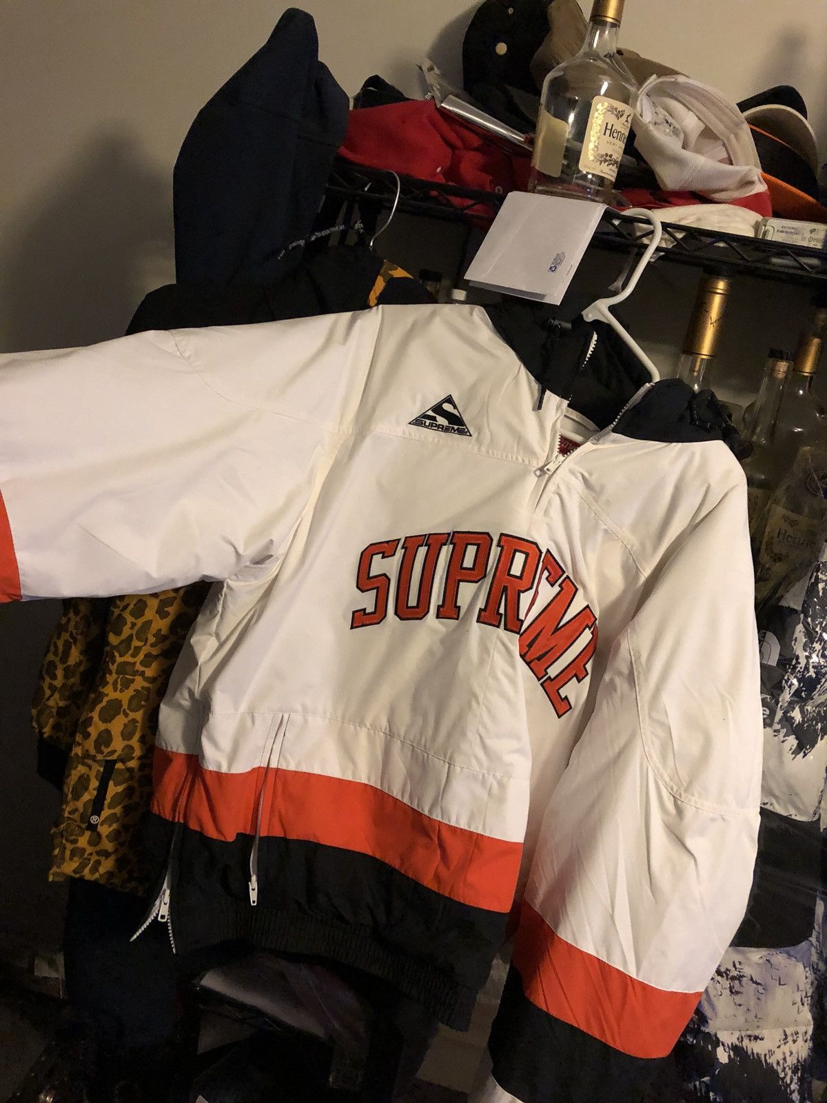 うのにもお得な情報満載！ Supreme puffy Hockey pullover