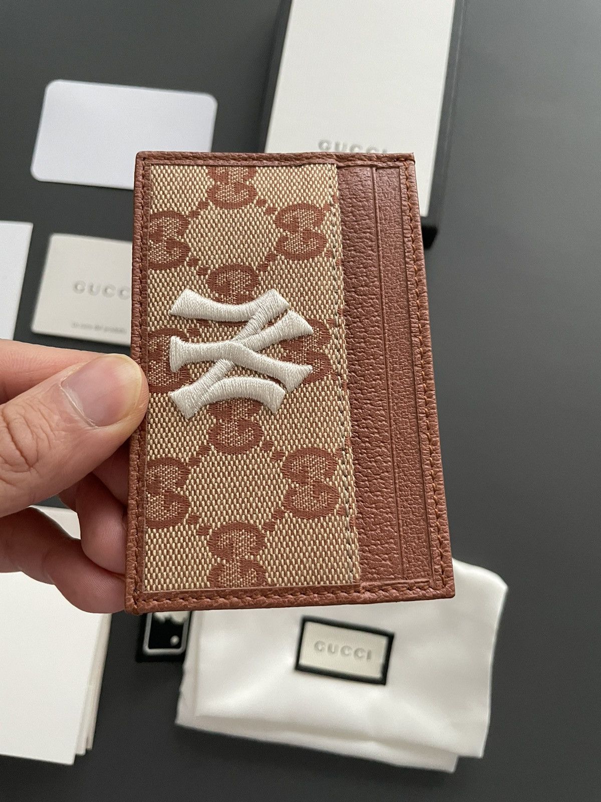 Gucci × New York Yankees Rare Runway Limited Edition Gucci x Yankees Logo Cardholder Size ONE SIZE - 3 Thumbnail