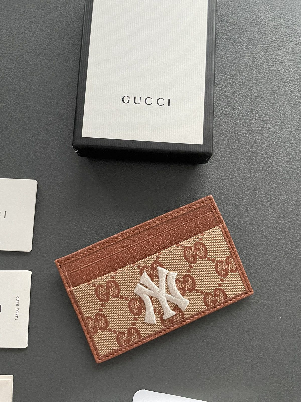 Gucci × New York Yankees Rare Runway Limited Edition Gucci x Yankees Logo Cardholder Size ONE SIZE - 1 Thumbnail