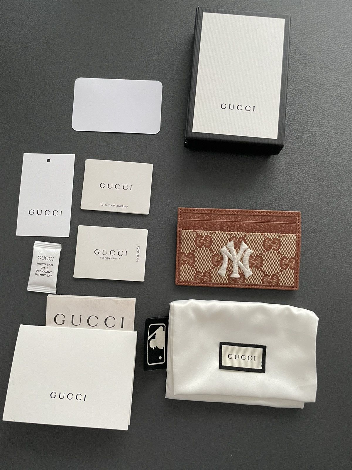 Gucci × New York Yankees Rare Runway Limited Edition Gucci x Yankees Logo Cardholder Size ONE SIZE - 19 Thumbnail