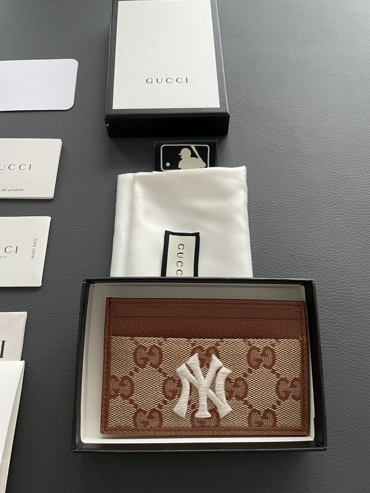 Gucci × New York Yankees Rare Runway Limited Edition Gucci x Yankees Logo Cardholder Size ONE SIZE - 25 Thumbnail