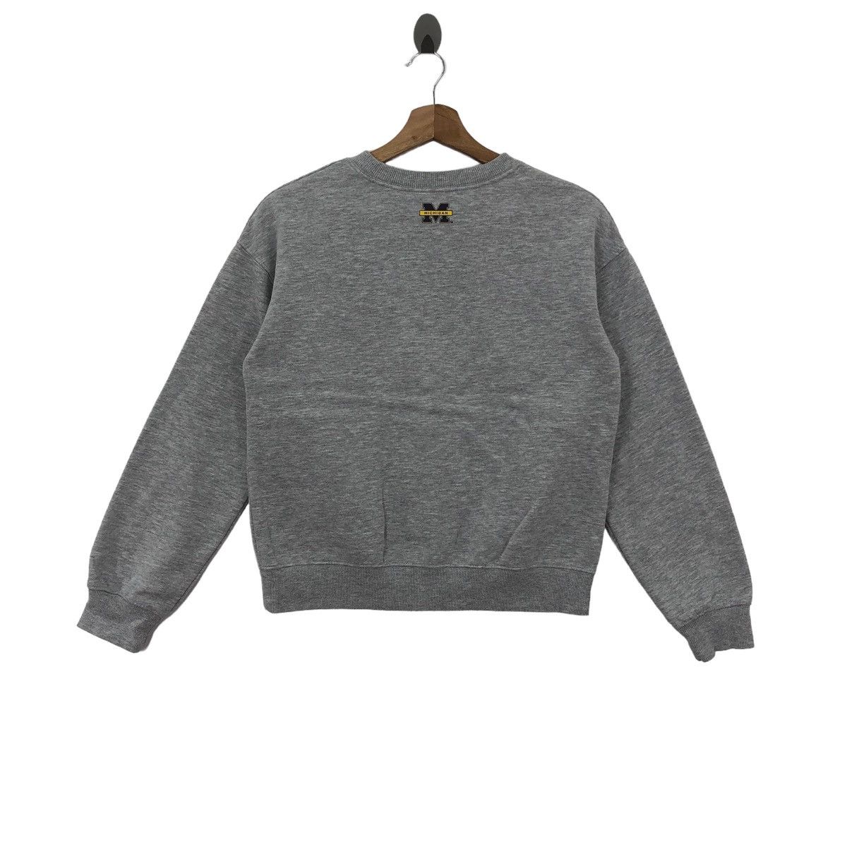 Vintage UNIVERSITY OF MICHIGAN American College Sweatshirt