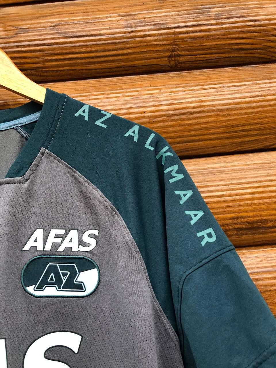Under Armour AZ ALKMAAR HOME FOOTBALL SHIRT SOCCER JERSEY UNDER ARMOUR Size US XL / EU 56 / 4 - 7 Thumbnail