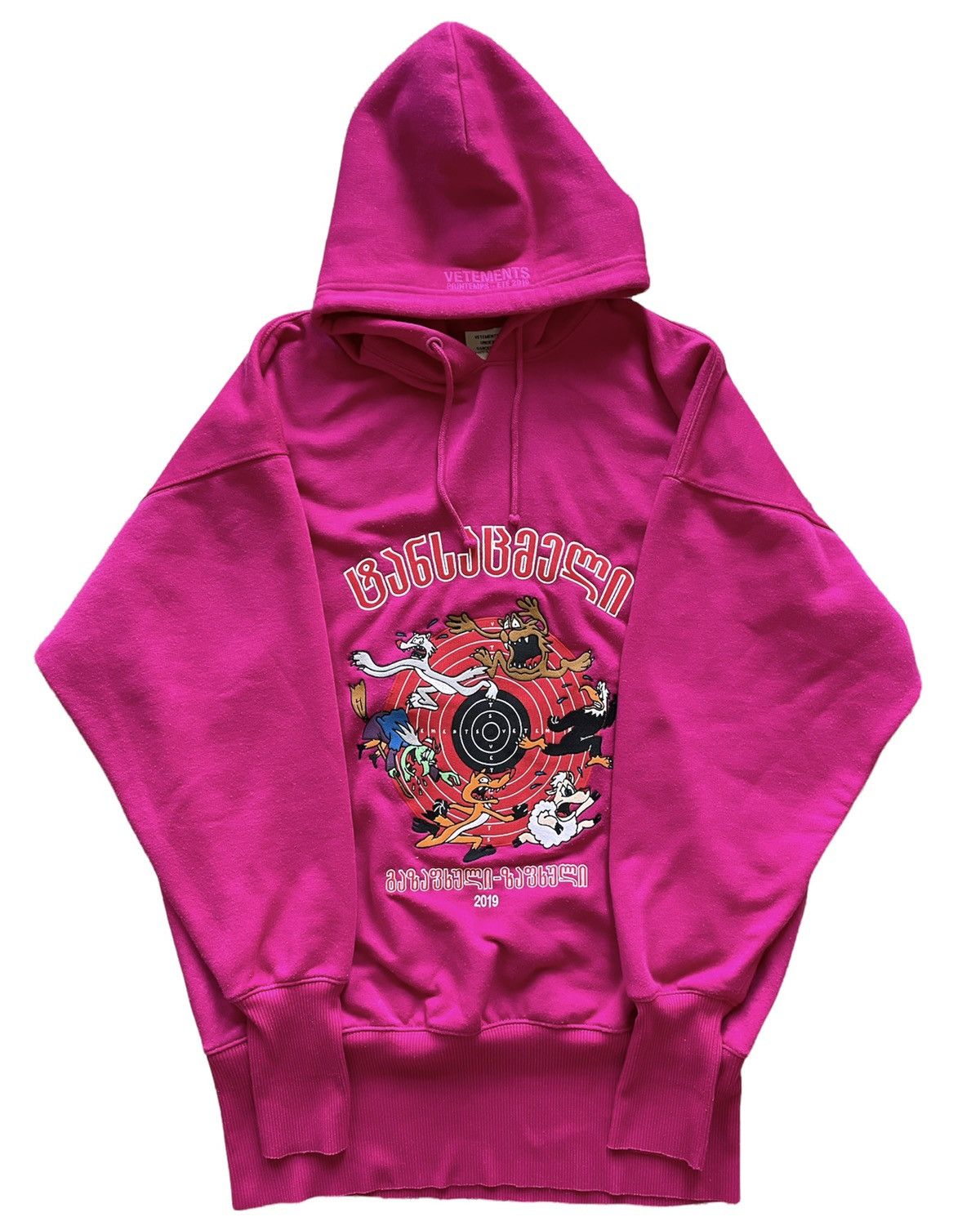 Vetements augmented reality hoodie パーカー Vetements is releasing a hoodie with built-in augmented
