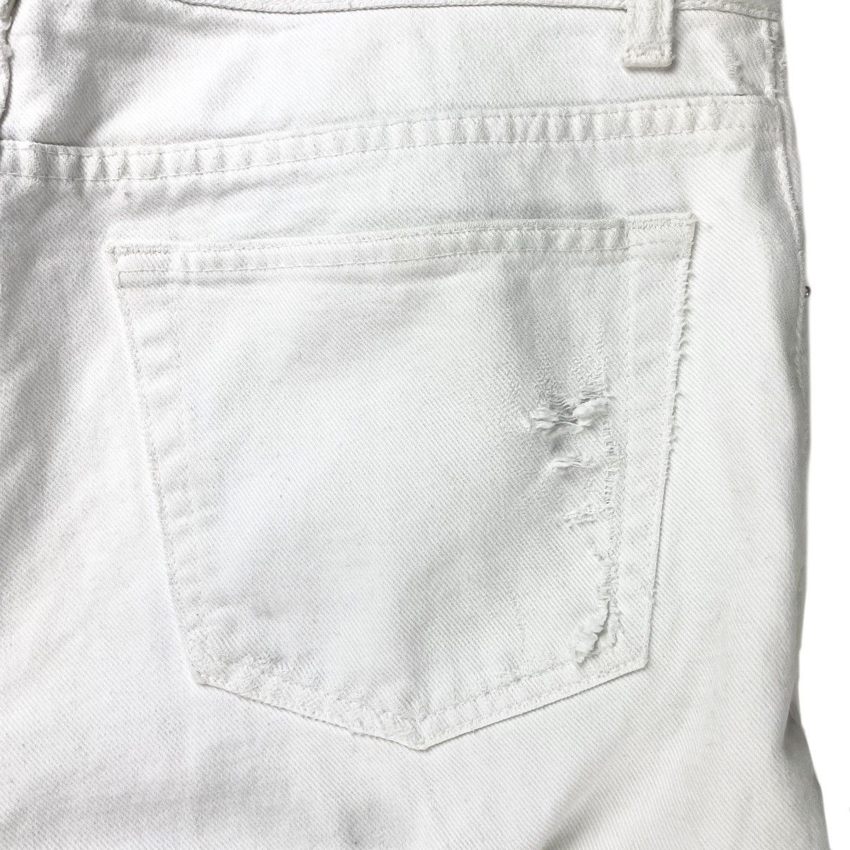 Helmut Lang HELMUT LANG THRASHED WHITE BOOTCUT SAMPLE DENIM Size US 30 / EU 46 - 12 Thumbnail
