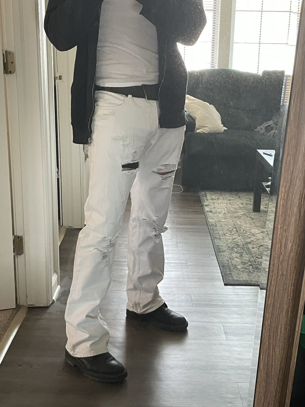 Helmut Lang HELMUT LANG THRASHED WHITE BOOTCUT SAMPLE DENIM Size US 30 / EU 46 - 20 Thumbnail