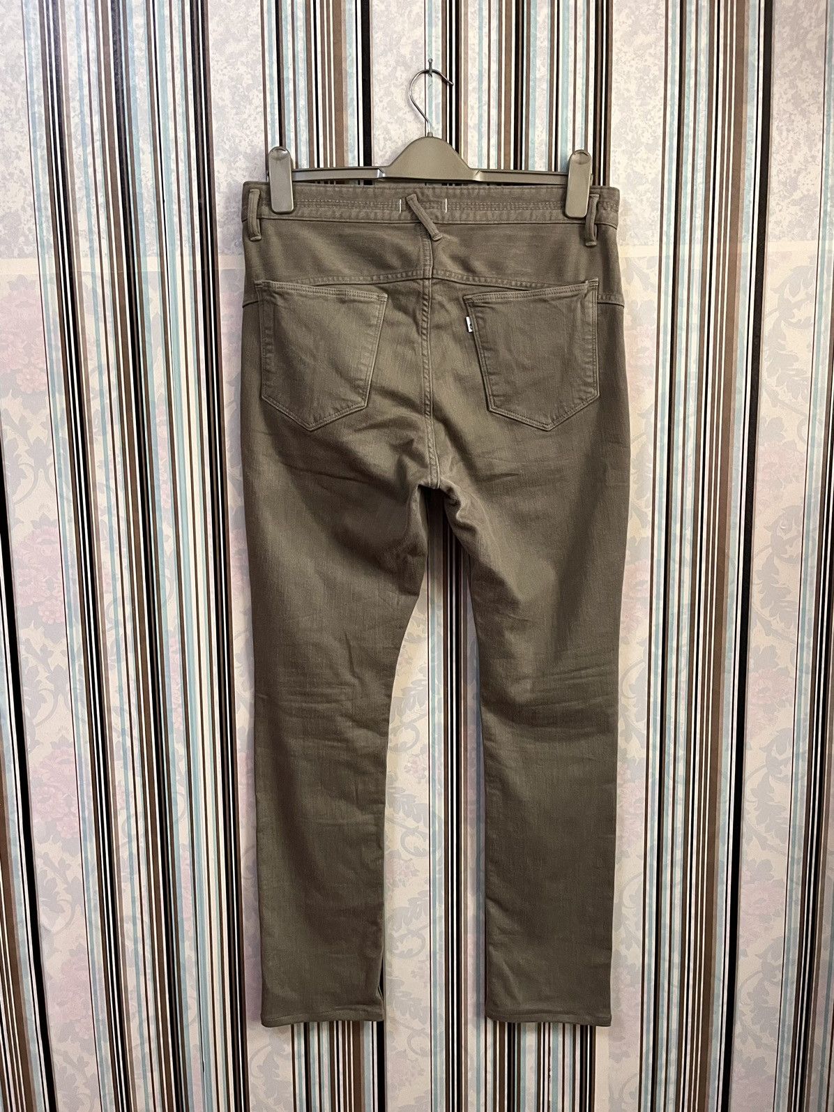 skinny stretched urban style #D3