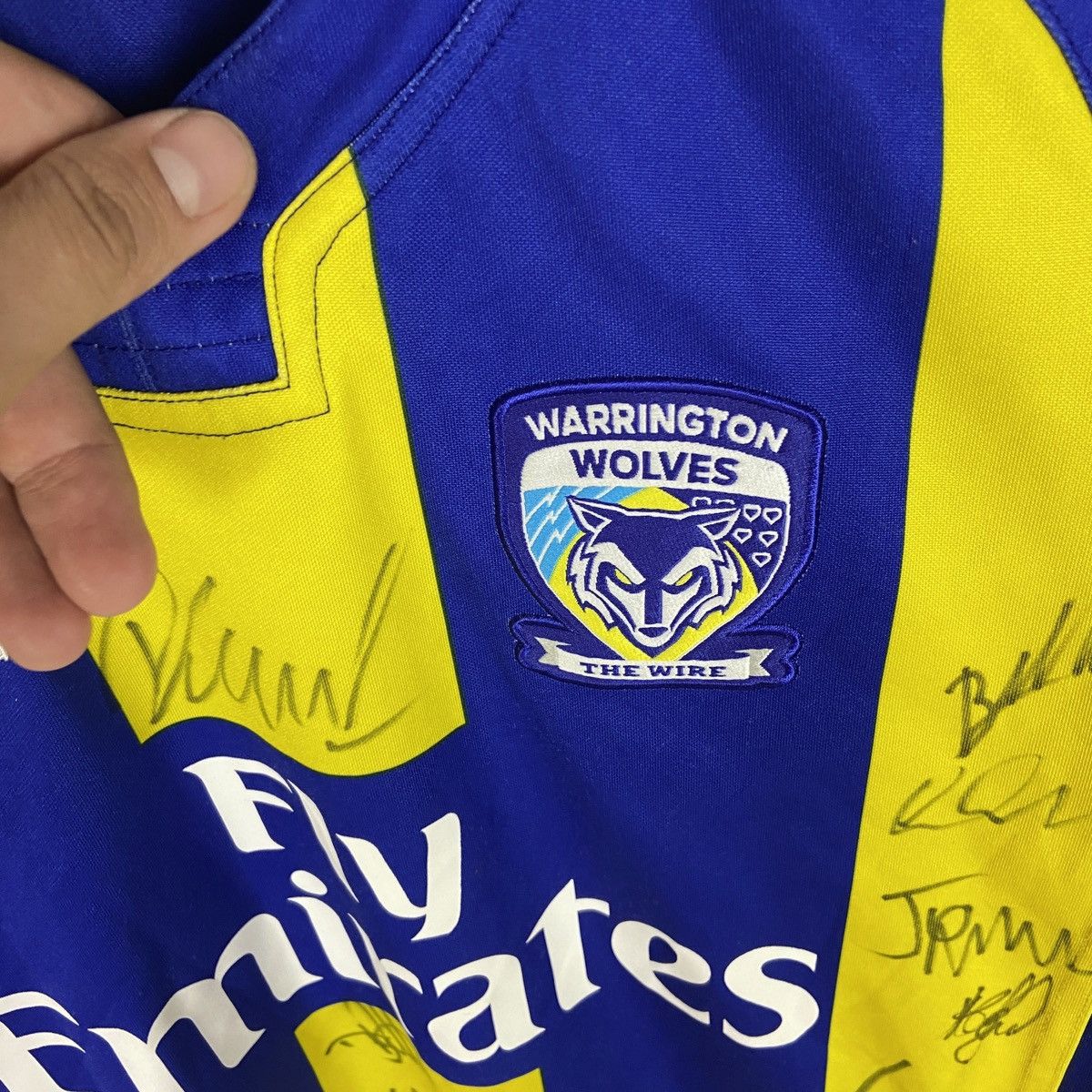 Other Warrington Wolves ISC rugby jersey Signed by all team rare Size US S / EU 44-46 / 1 - 4 Thumbnail