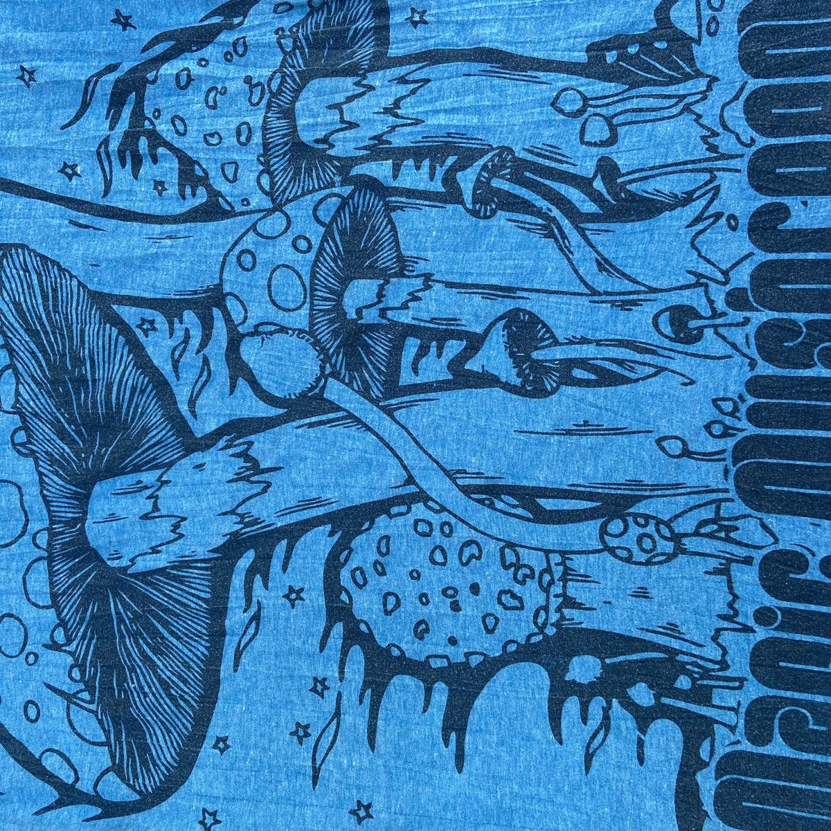 Vintage SURE MAGIC MUSHROOMS by MOON FLOWER OVERPRINTED TEE - № 496 Size US M / EU 48-50 / 2 - 5 Thumbnail