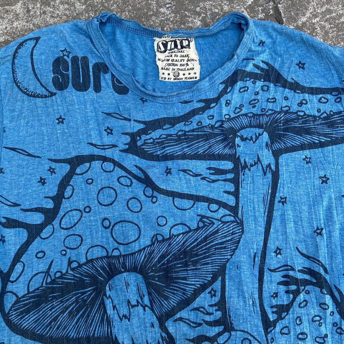 Vintage SURE MAGIC MUSHROOMS by MOON FLOWER OVERPRINTED TEE - № 496 Size US M / EU 48-50 / 2 - 6 Thumbnail