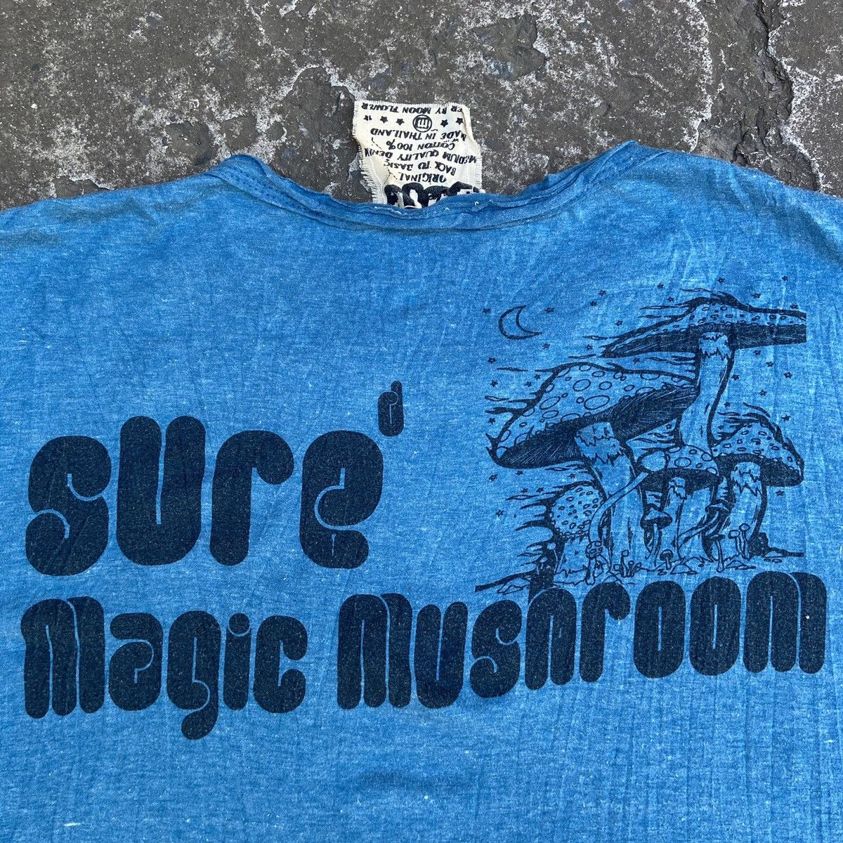 Vintage SURE MAGIC MUSHROOMS by MOON FLOWER OVERPRINTED TEE - № 496 Size US M / EU 48-50 / 2 - 4 Thumbnail