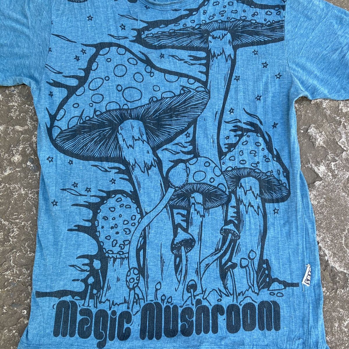 Vintage SURE MAGIC MUSHROOMS by MOON FLOWER OVERPRINTED TEE - № 496 Size US M / EU 48-50 / 2 - 3 Thumbnail