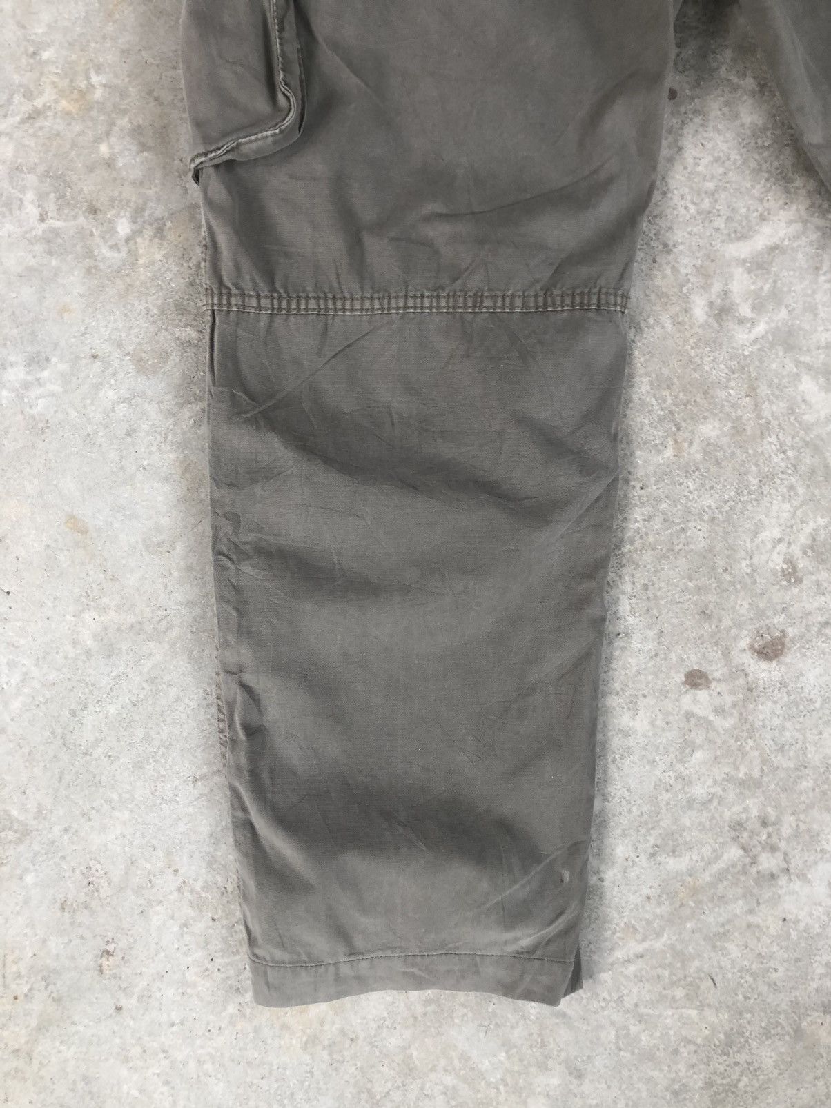 Japanese Brand Uniqlo Cargo Pants Tactical Multipocket Zipper Size US 32 / EU 48 - 10 Thumbnail