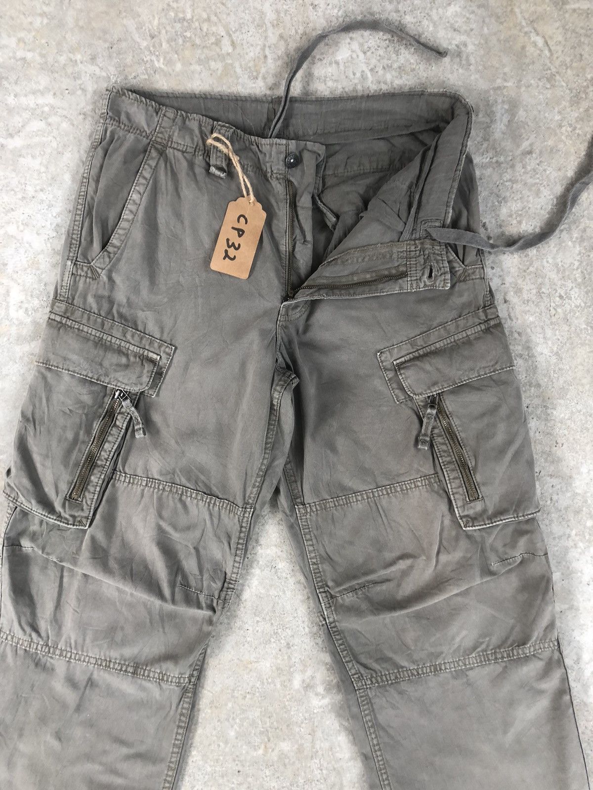 Japanese Brand Uniqlo Cargo Pants Tactical Multipocket Zipper Size US 32 / EU 48 - 3 Thumbnail