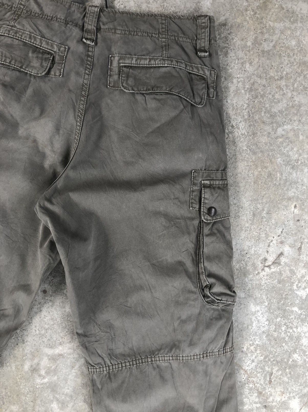 Japanese Brand Uniqlo Cargo Pants Tactical Multipocket Zipper Size US 32 / EU 48 - 9 Thumbnail