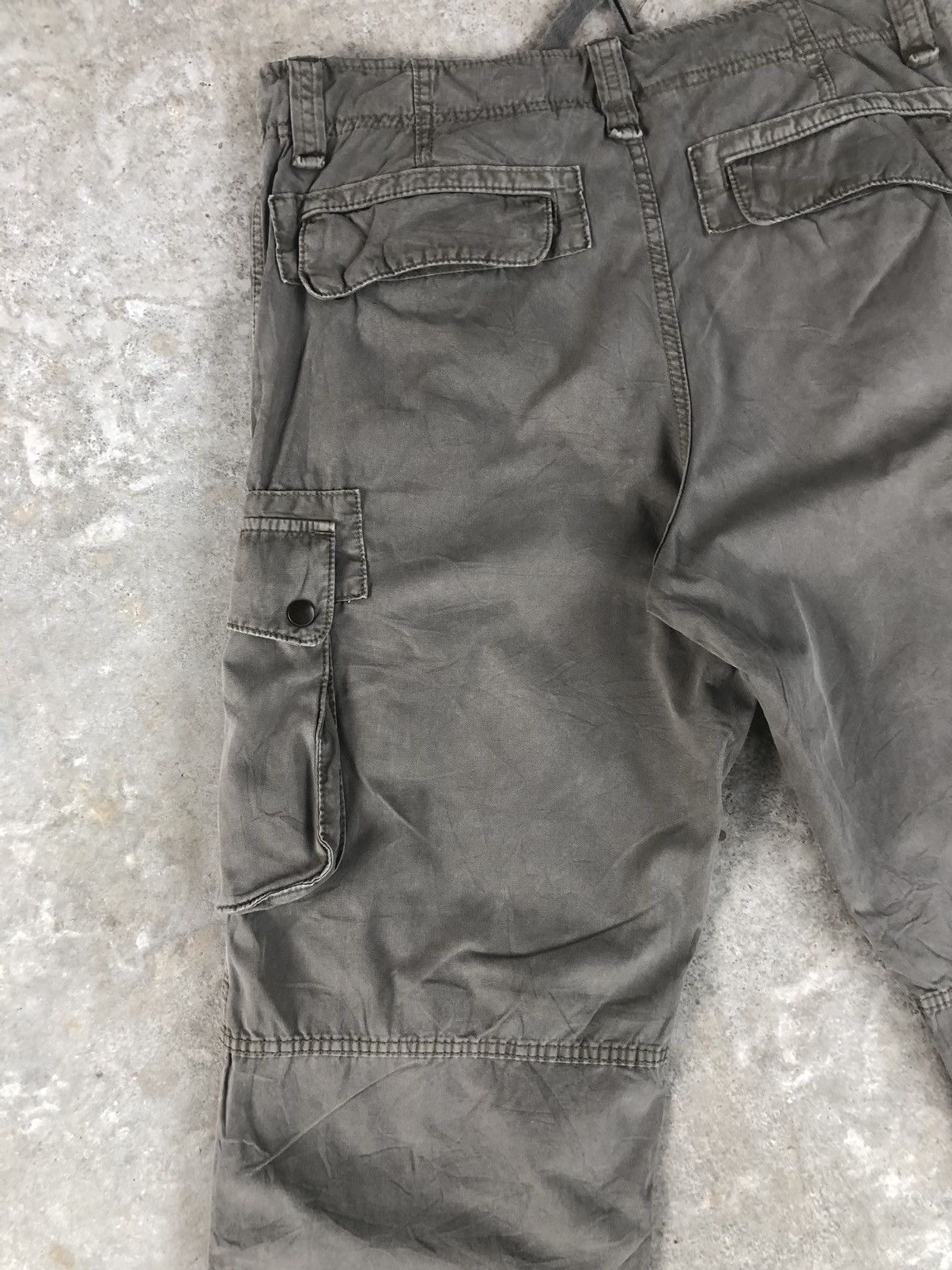 Japanese Brand Uniqlo Cargo Pants Tactical Multipocket Zipper Size US 32 / EU 48 - 8 Thumbnail