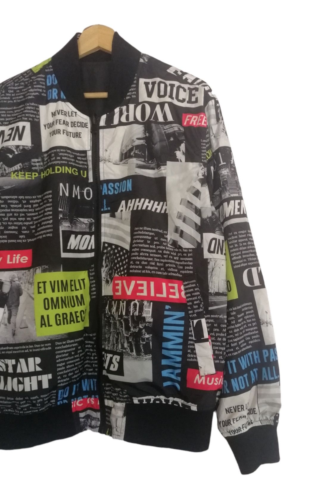 Japanese Brand Magazine Printed Design Reversible Bomber Jacket Size US M / EU 48-50 / 2 - 3 Thumbnail