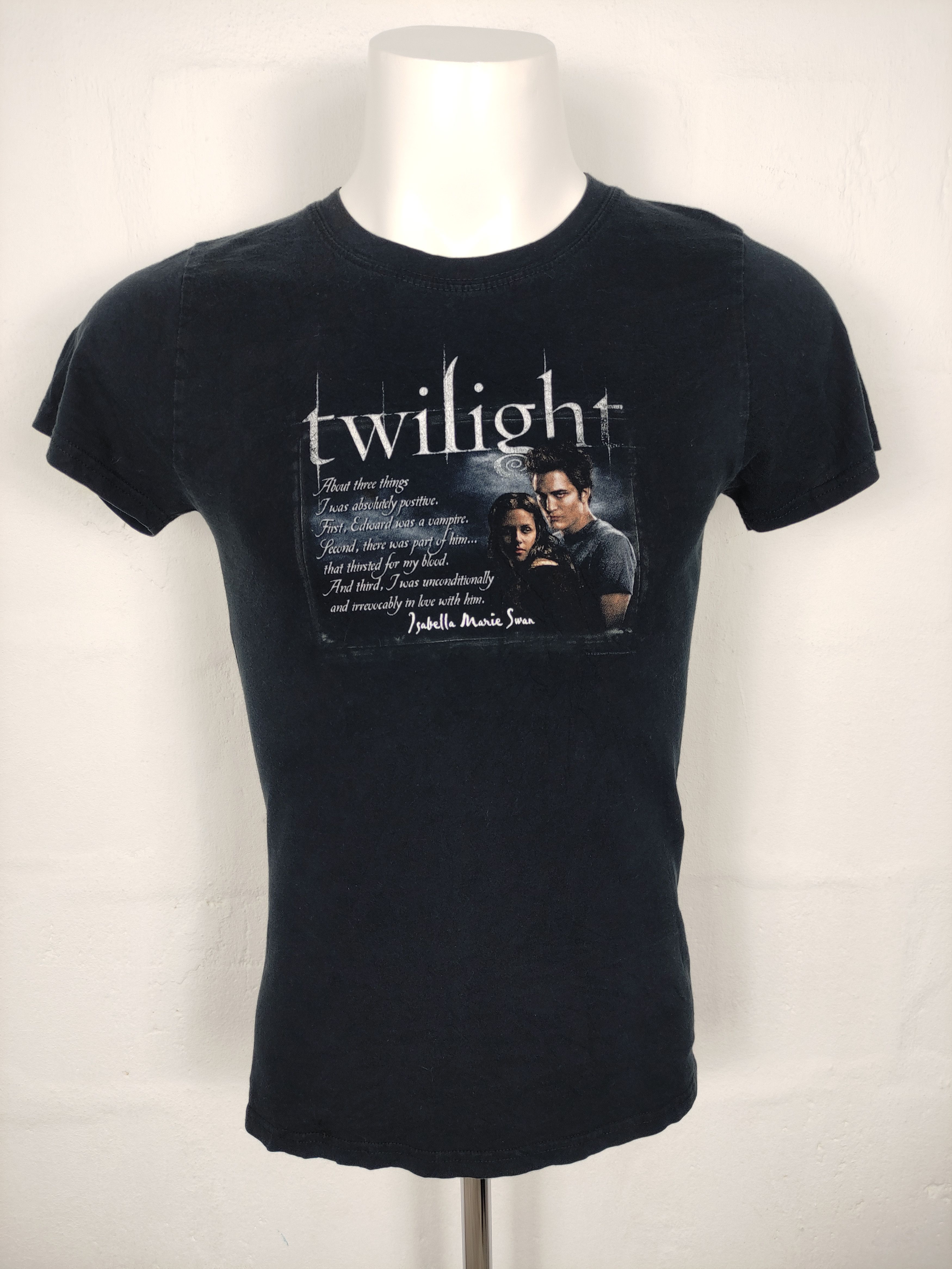 Tultex × Vintage Vintage 00s Twilight Movie / Vampire / Women Shirt Size ONE SIZE - 1 Thumbnail