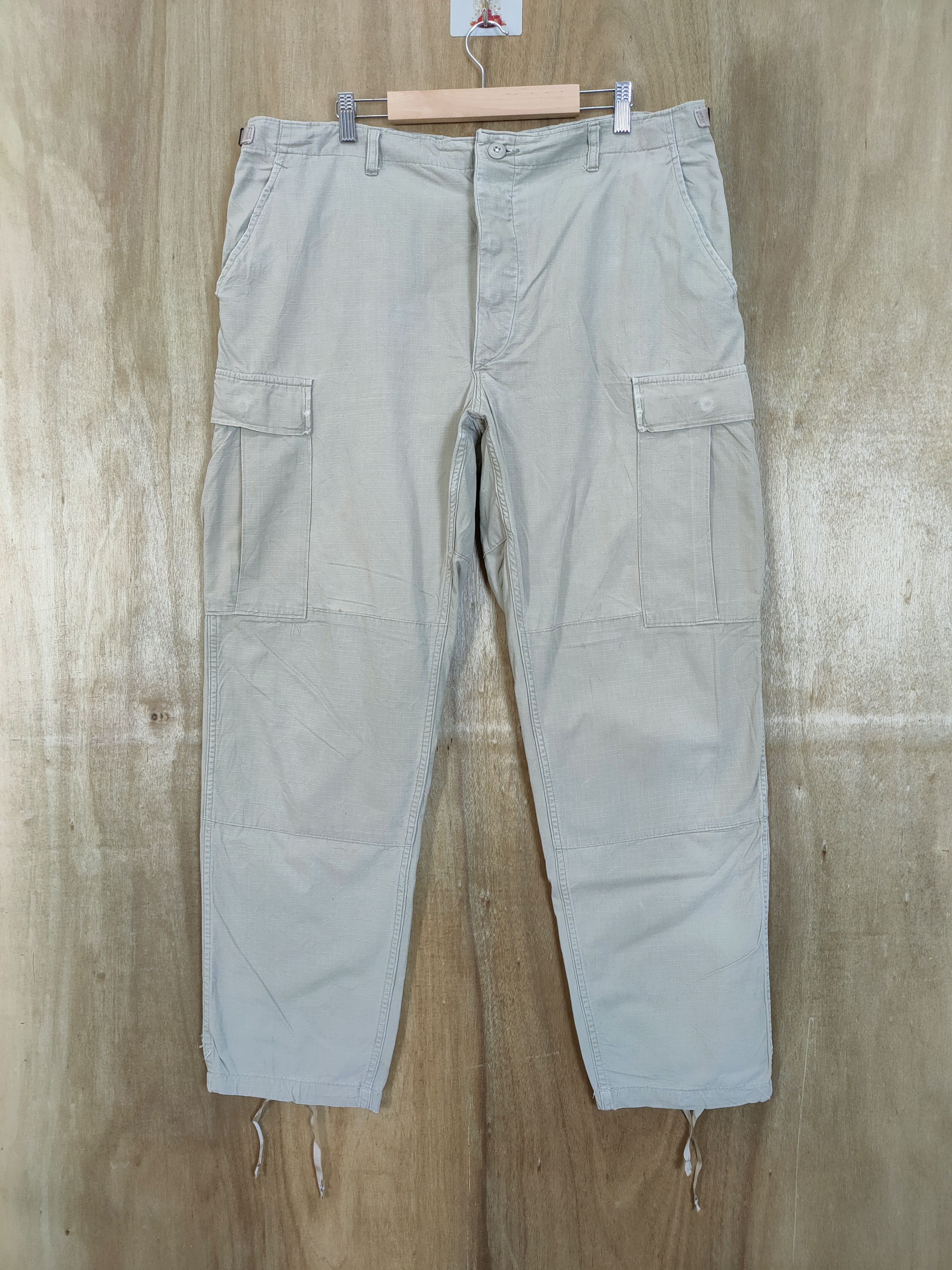 Other MILITARY BAGGY CARGO PANTS Size US 38 / EU 54 - 1 Thumbnail