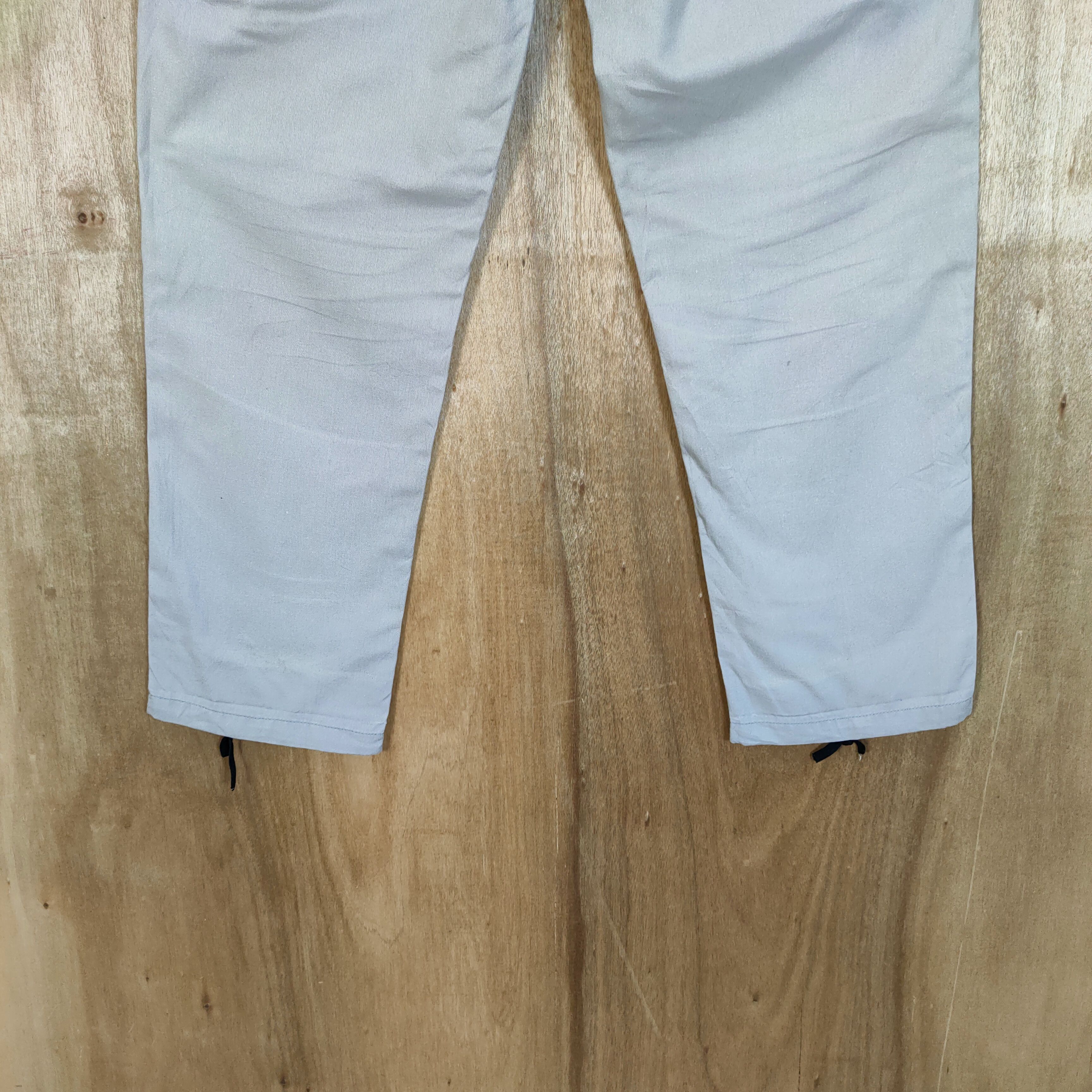 Vintage VINTAGE BDU MILITARY FADED GREY STAIN WORKWEAR CARGO PANTS Size US 34 / EU 50 - 9 Thumbnail