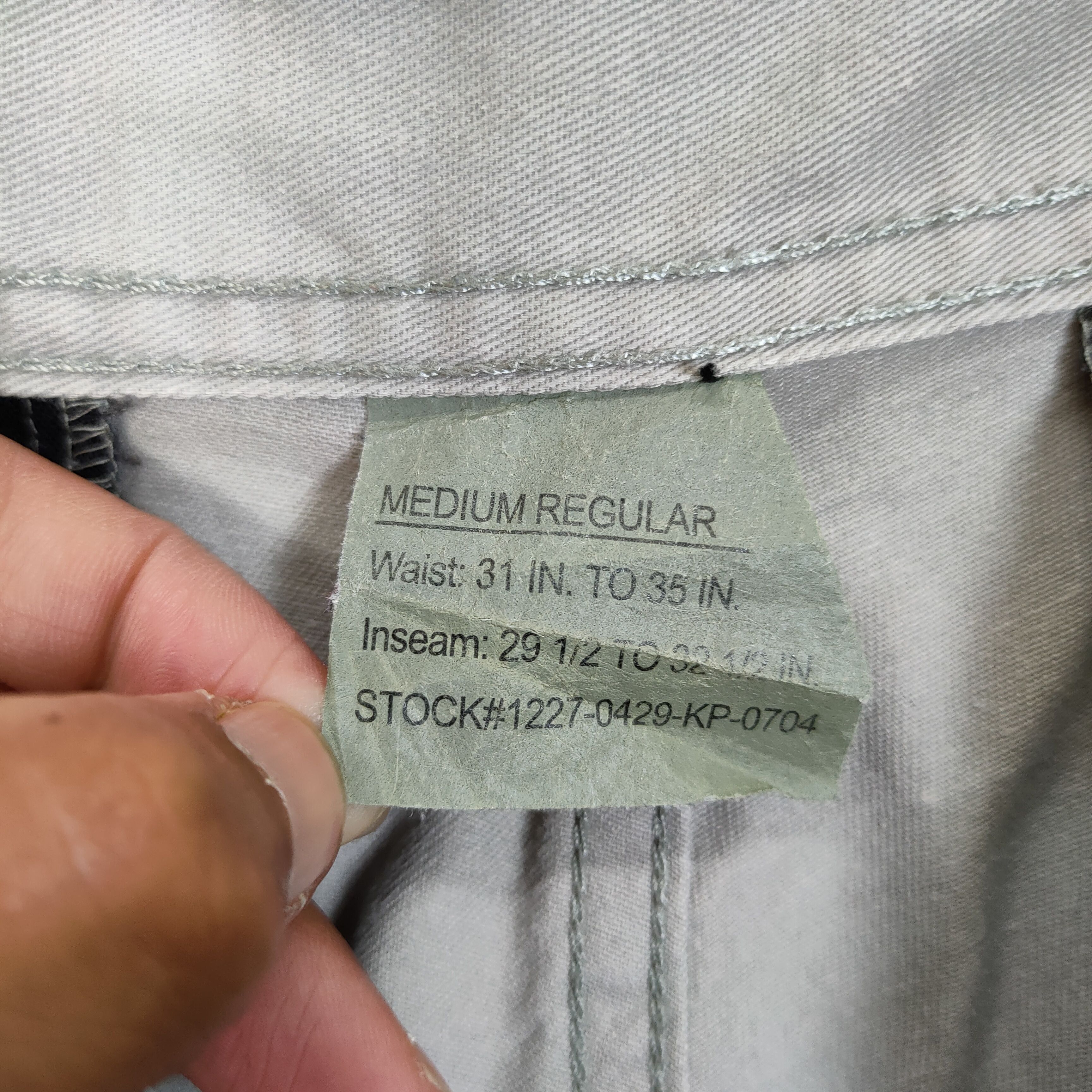 Vintage VINTAGE BDU MILITARY FADED GREY STAIN WORKWEAR CARGO PANTS Size US 34 / EU 50 - 14 Thumbnail