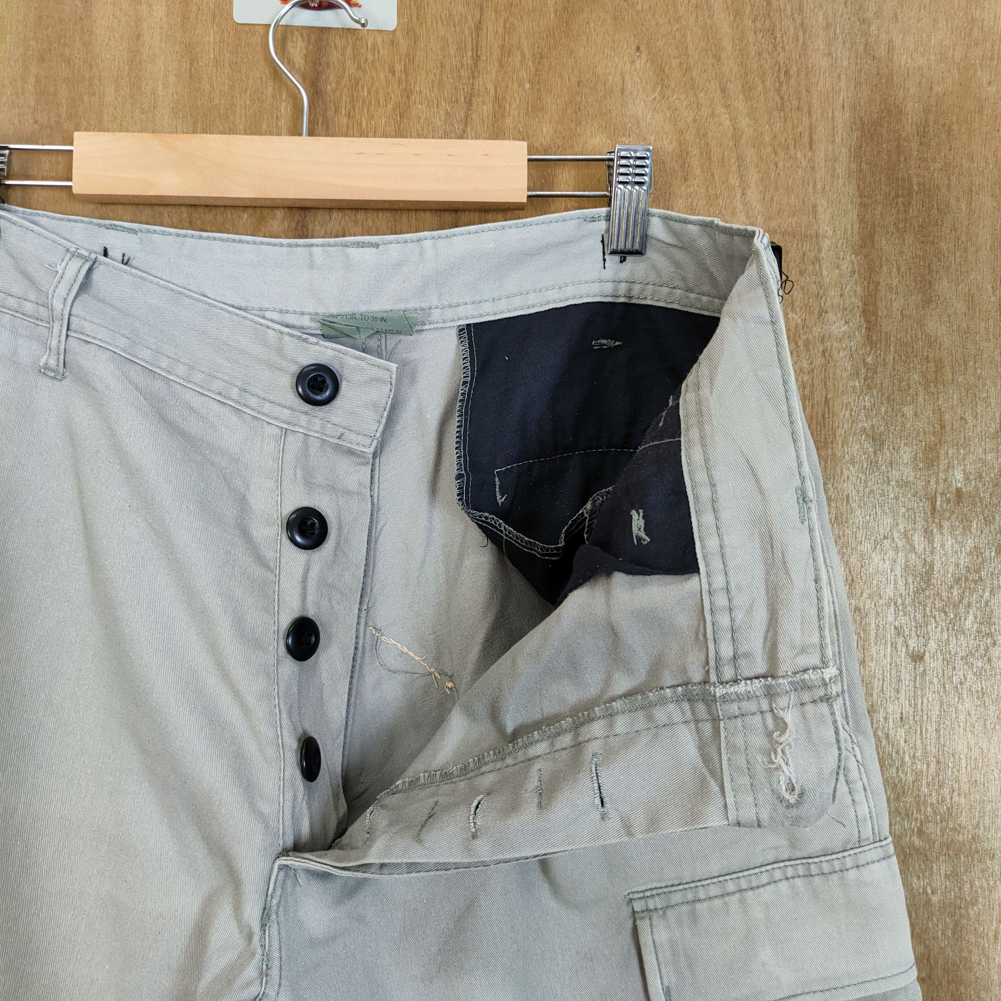 Vintage VINTAGE BDU MILITARY FADED GREY STAIN WORKWEAR CARGO PANTS Size US 34 / EU 50 - 7 Thumbnail