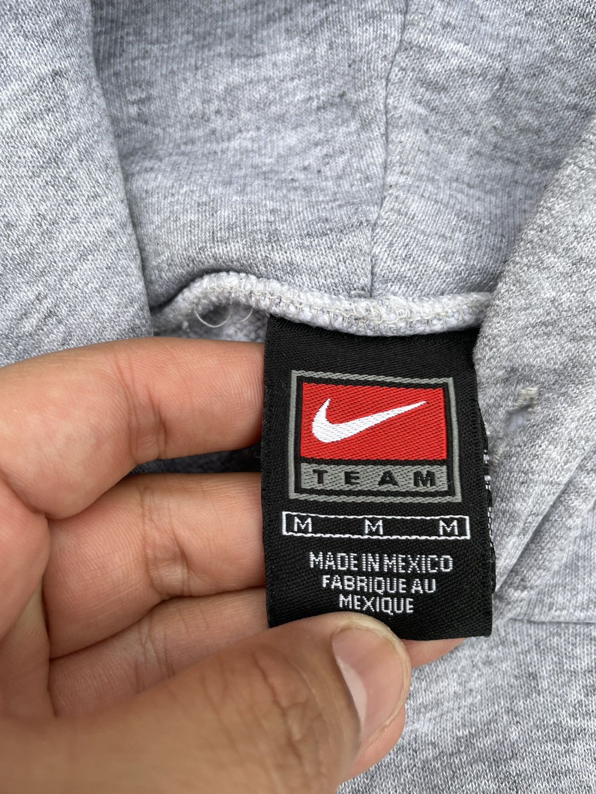 Nike Vintage Distressed NIKE Air Jordan Center Hoodie Baggy Size US M / EU 48-50 / 2 - 4 Thumbnail