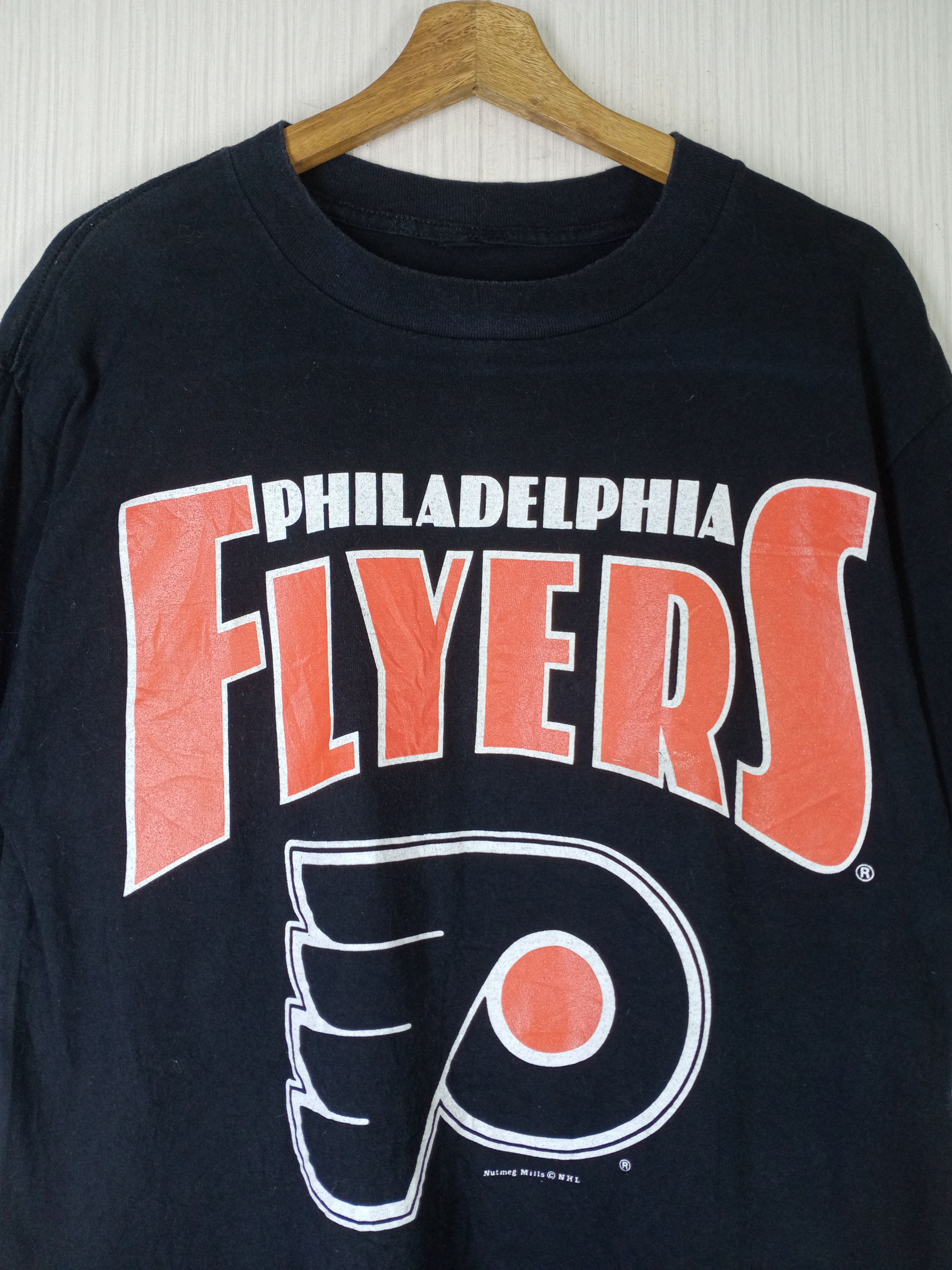 NHL Rare Vintage 90s Philadelphia Flyers NHL Big Logo Tshirt Size US L / EU 52-54 / 3 - 8 Thumbnail